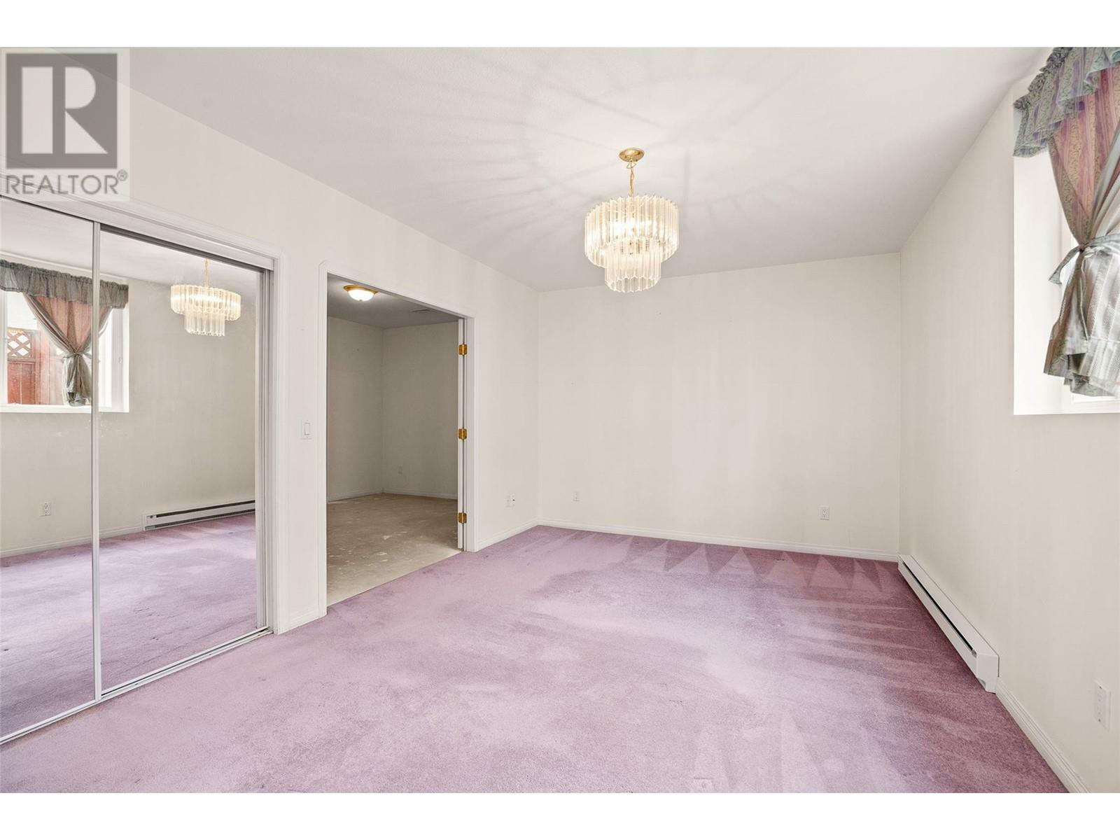 KELOWNA, British Columbia, V1V 1X3, CA, 4 Bedrooms Bedrooms, ,3 BathroomsBathrooms,Residential,For Sale,1876353