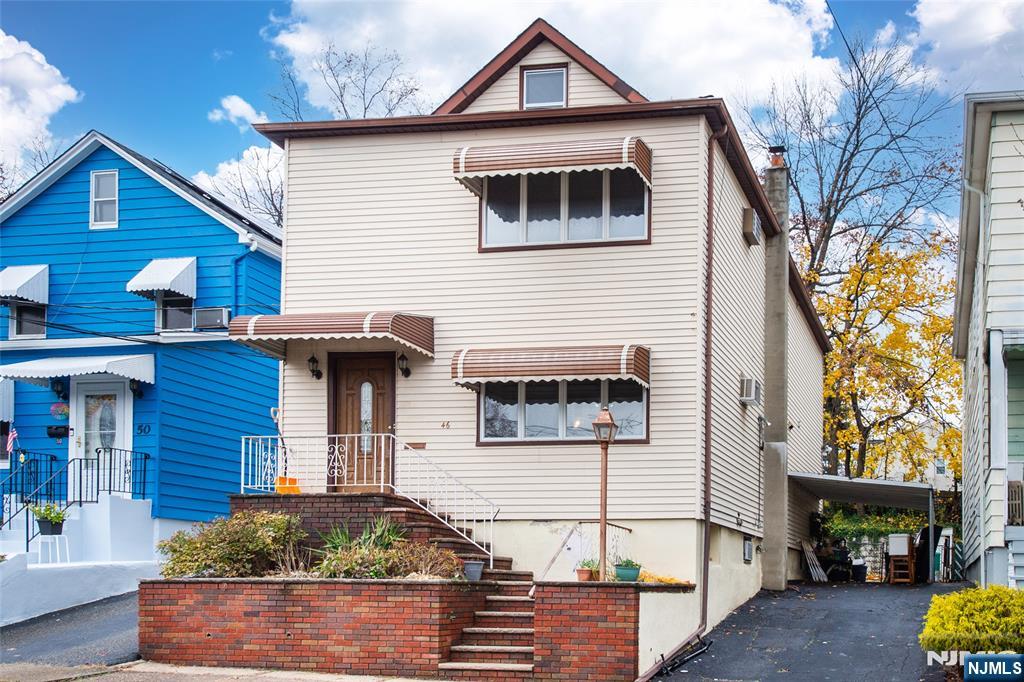 Clifton, New Jersey, 07014, United States, 5 Bedrooms Bedrooms, ,3 BathroomsBathrooms,Residential,For Sale,2000978