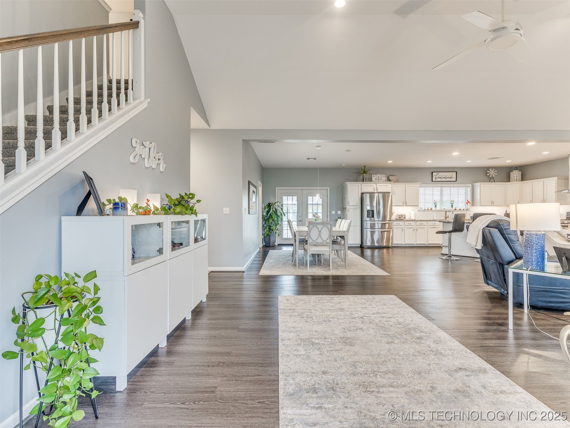 Mounds, Oklahoma, 74047, United States, 4 Bedrooms Bedrooms, ,4 BathroomsBathrooms,Residential,For Sale,1985246