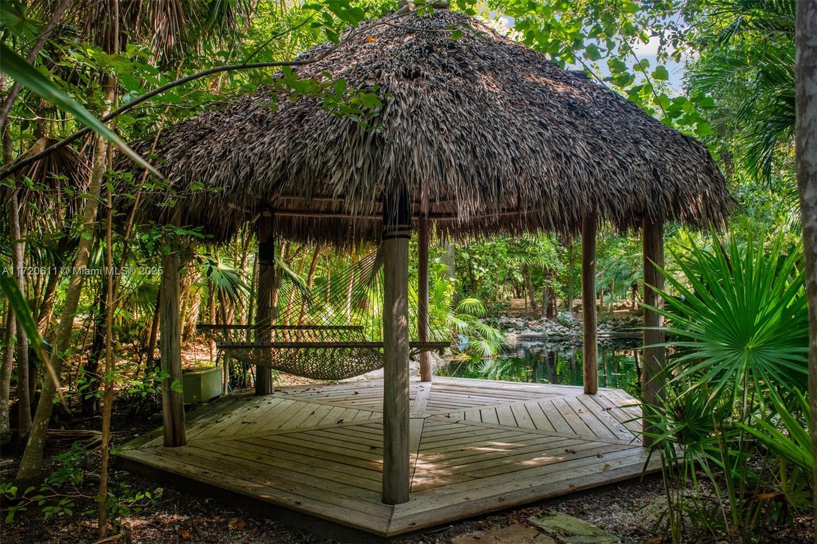 Marathon, Florida, 33050, United States, 5 Bedrooms Bedrooms, ,9 BathroomsBathrooms,Residential,For Sale,1933617