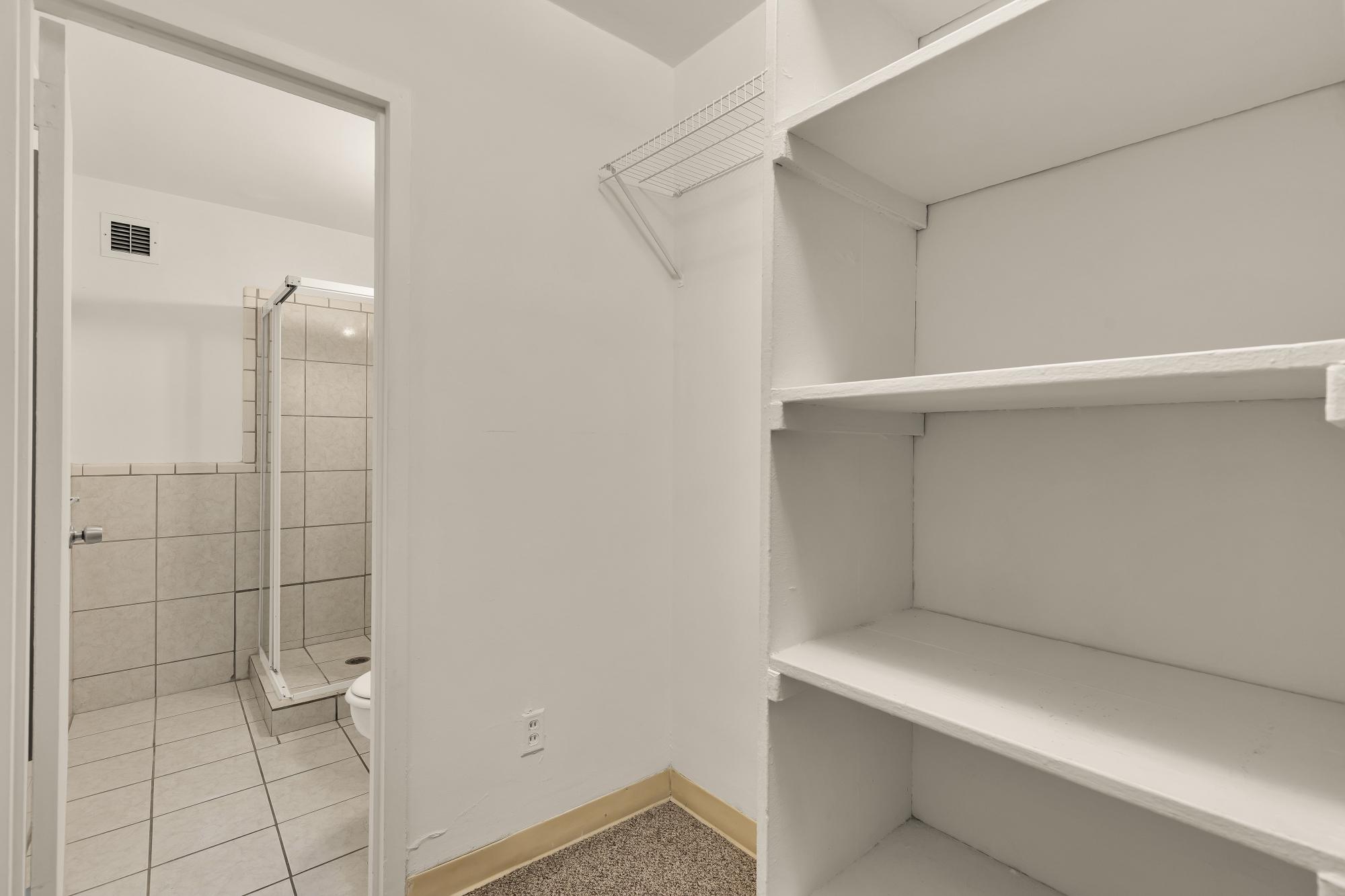  1021 Arlington Boulevard, Arlington, VA, 22209 - 物件實景