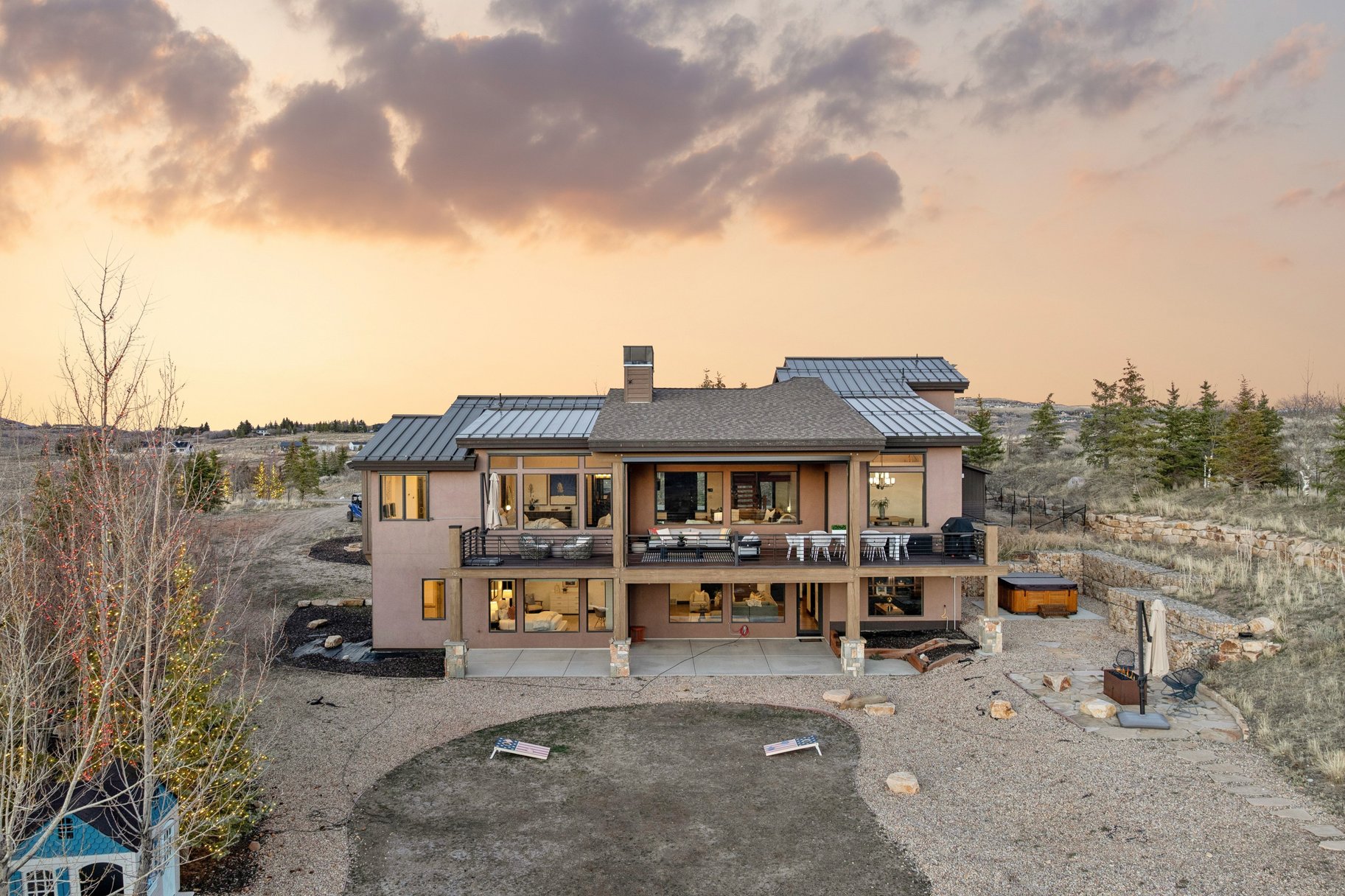  Beautiful Home with Forever Unobstructed Views on 10 Acres - 物件實景