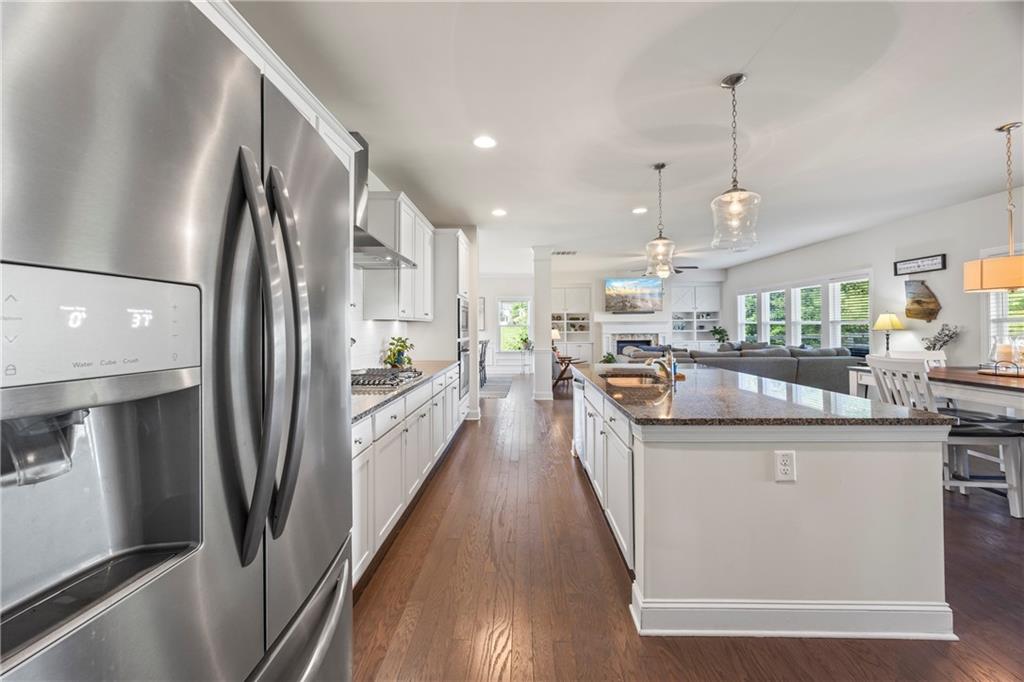 Cumming, Georgia, 30028, United States, 5 Bedrooms Bedrooms, ,4 BathroomsBathrooms,Residential,For Sale,1976985