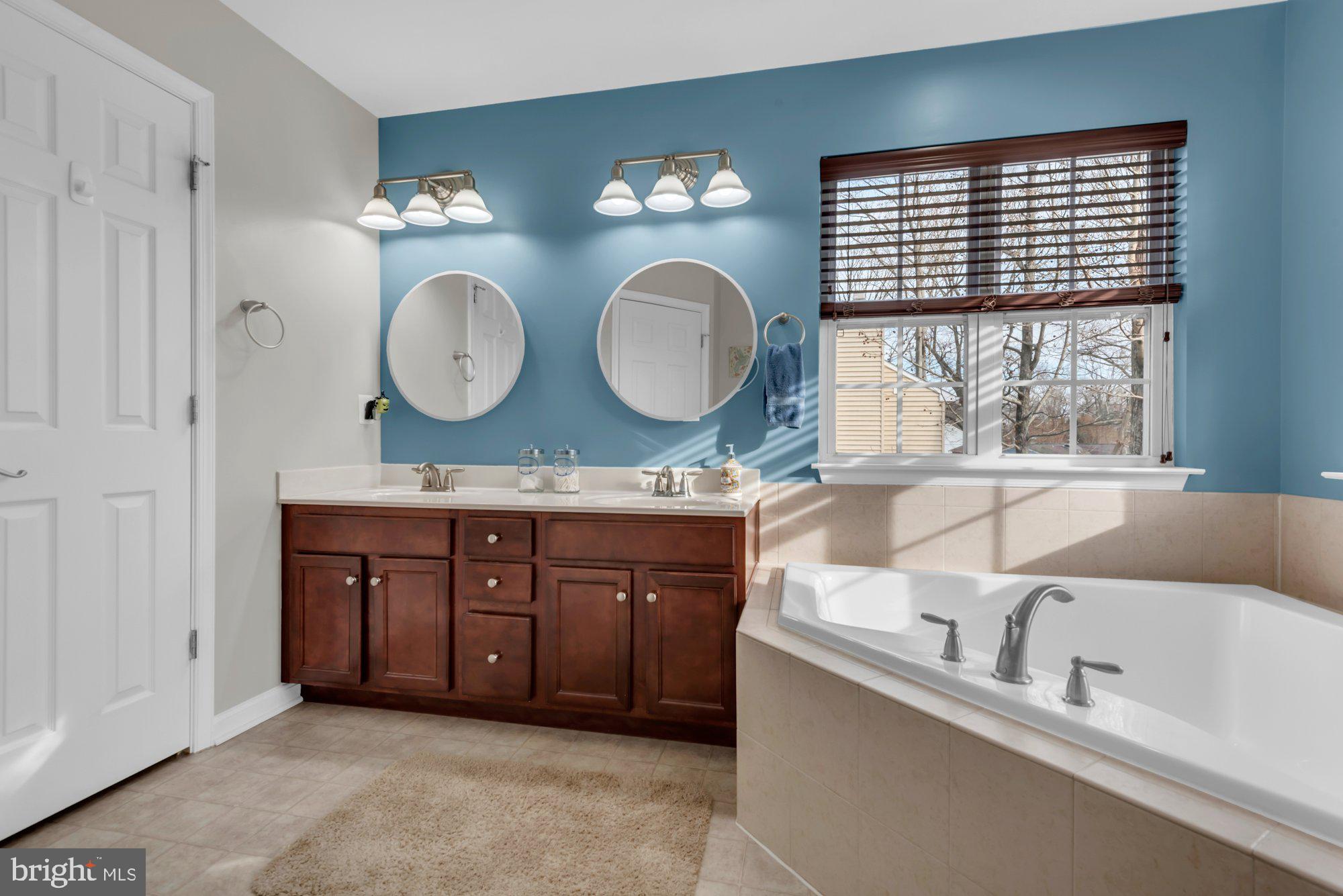 Shady Side, Maryland, 20764, United States, 4 Bedrooms Bedrooms, ,3 BathroomsBathrooms,Residential,For Sale,2011668