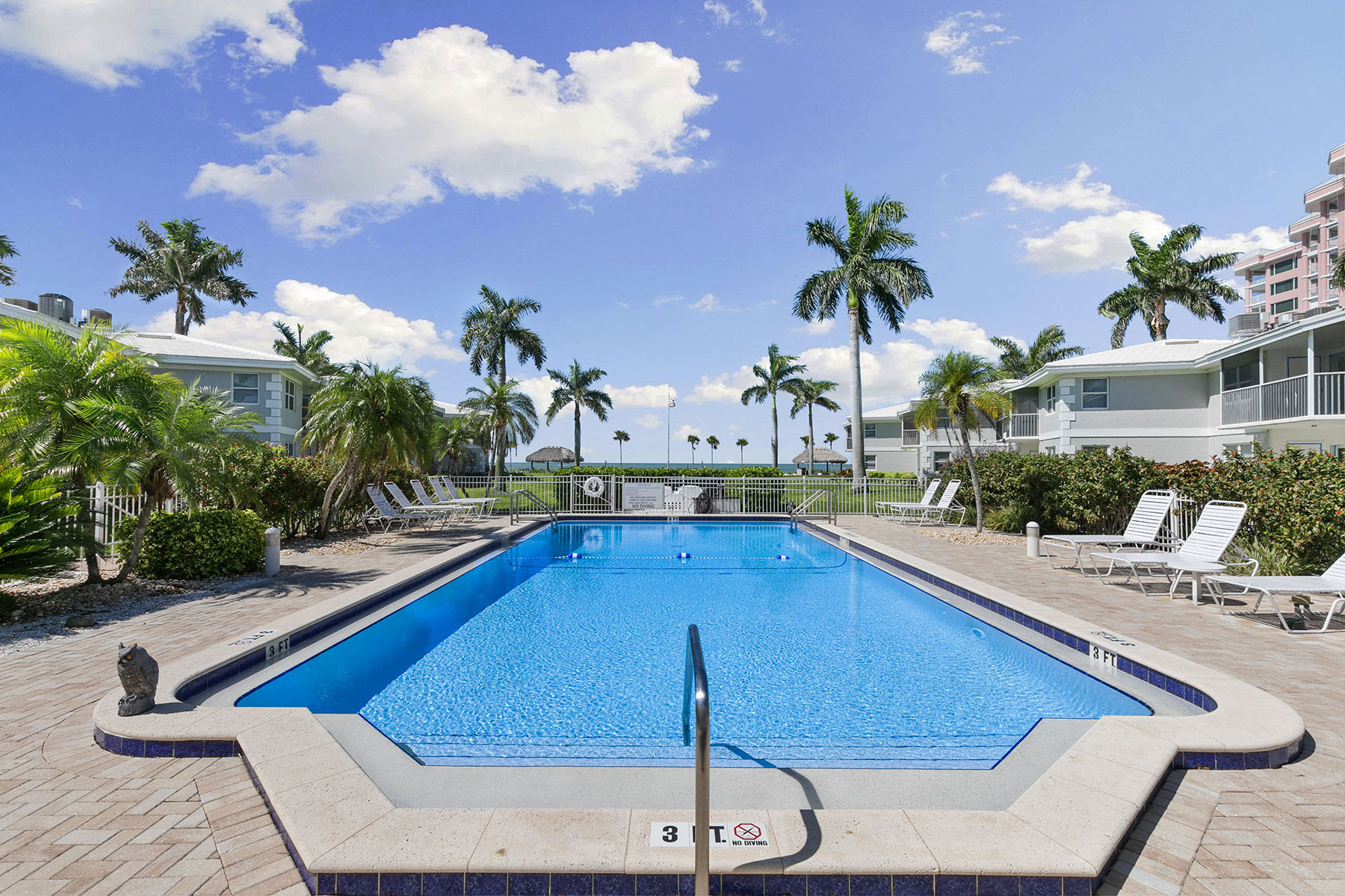  MARCO ISLAND - SURFSIDE CLUB AT MARCO ISLAND - 物件實景