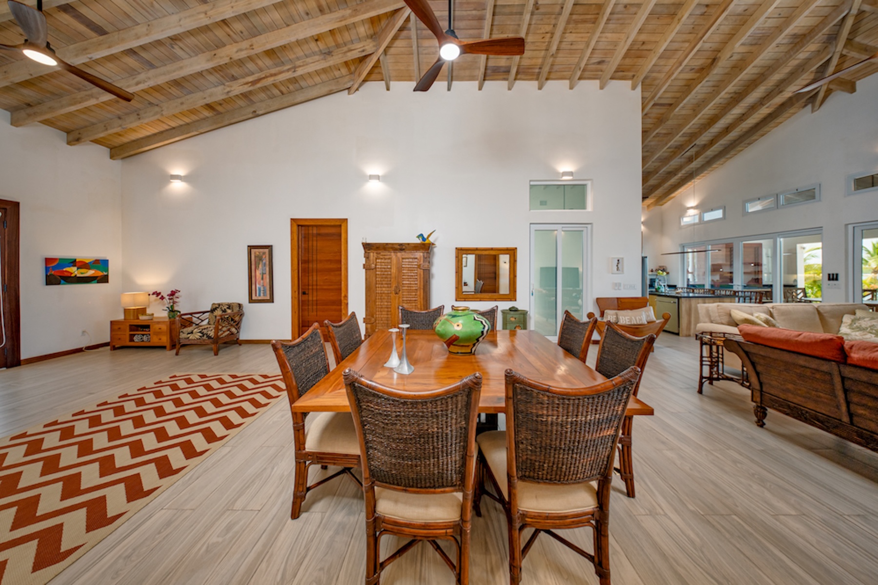  Beachfront Resort Style Home with Pool, Boat Slip & Lift, Guaiabara Beach - 物件實景