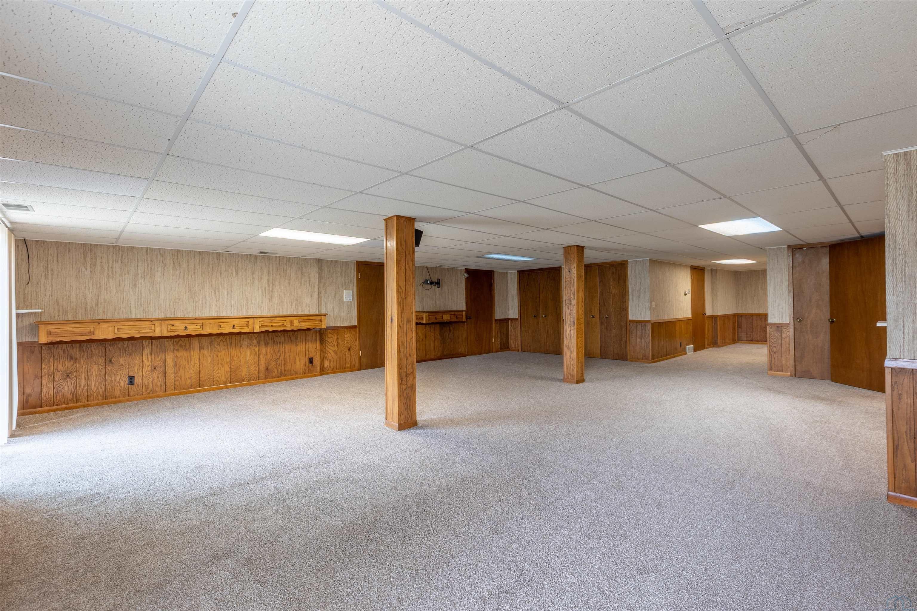 Sioux City, Iowa, 51104, United States, 4 Bedrooms Bedrooms, ,5 BathroomsBathrooms,Residential,For Sale,2042014