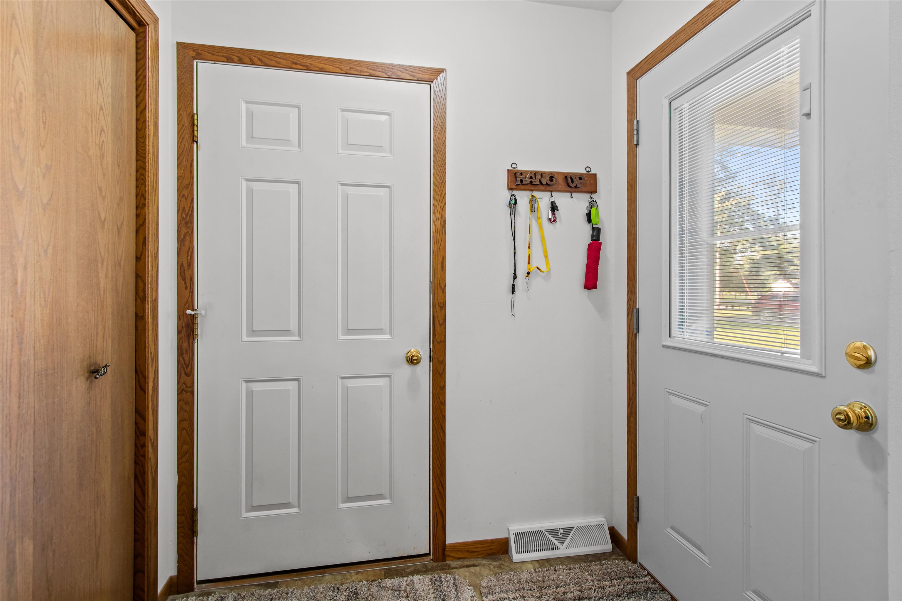 WINNECONNE, Wisconsin, 54986, United States, 2 Bedrooms Bedrooms, ,2 BathroomsBathrooms,Residential,For Sale,1926220