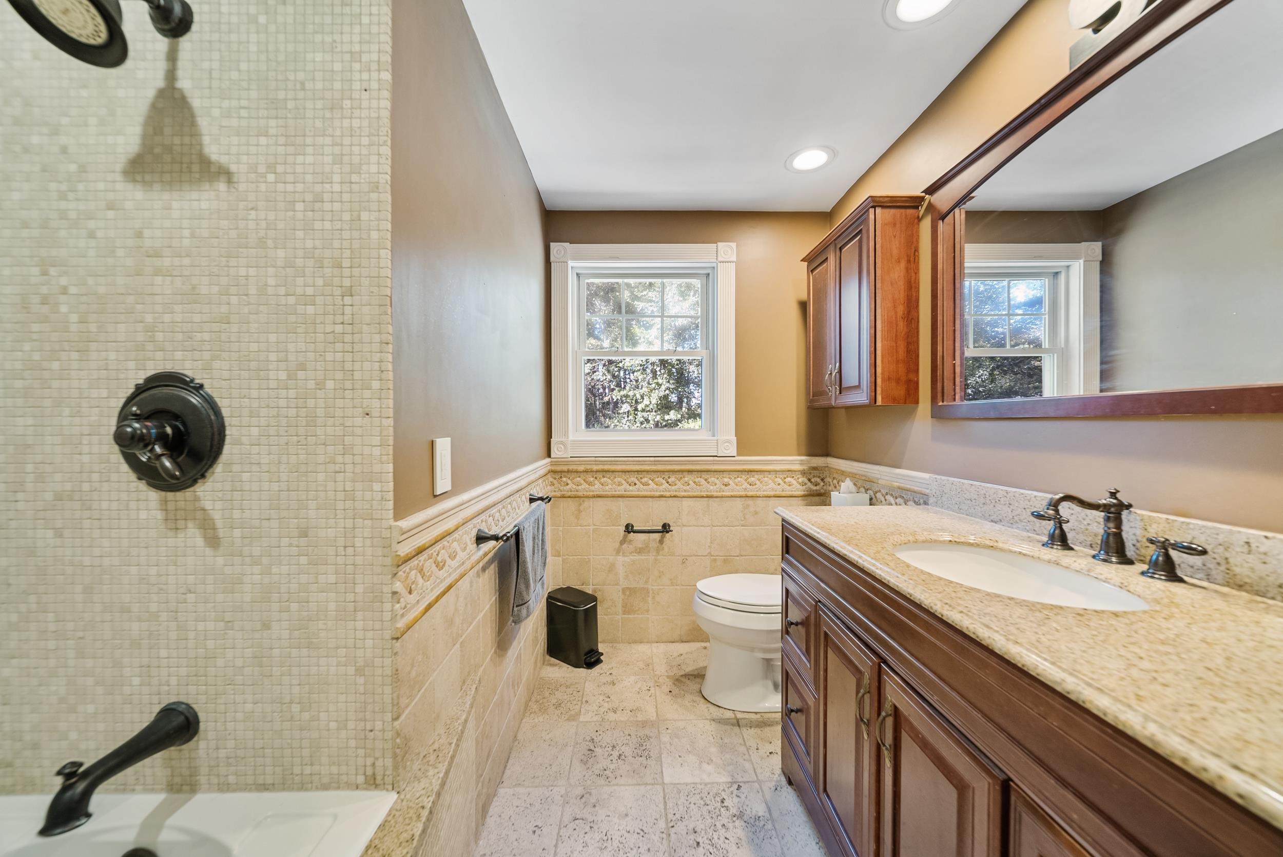 Derry, New Hampshire, 03038, United States, 3 Bedrooms Bedrooms, ,1 BathroomBathrooms,Residential,For Sale,1938906