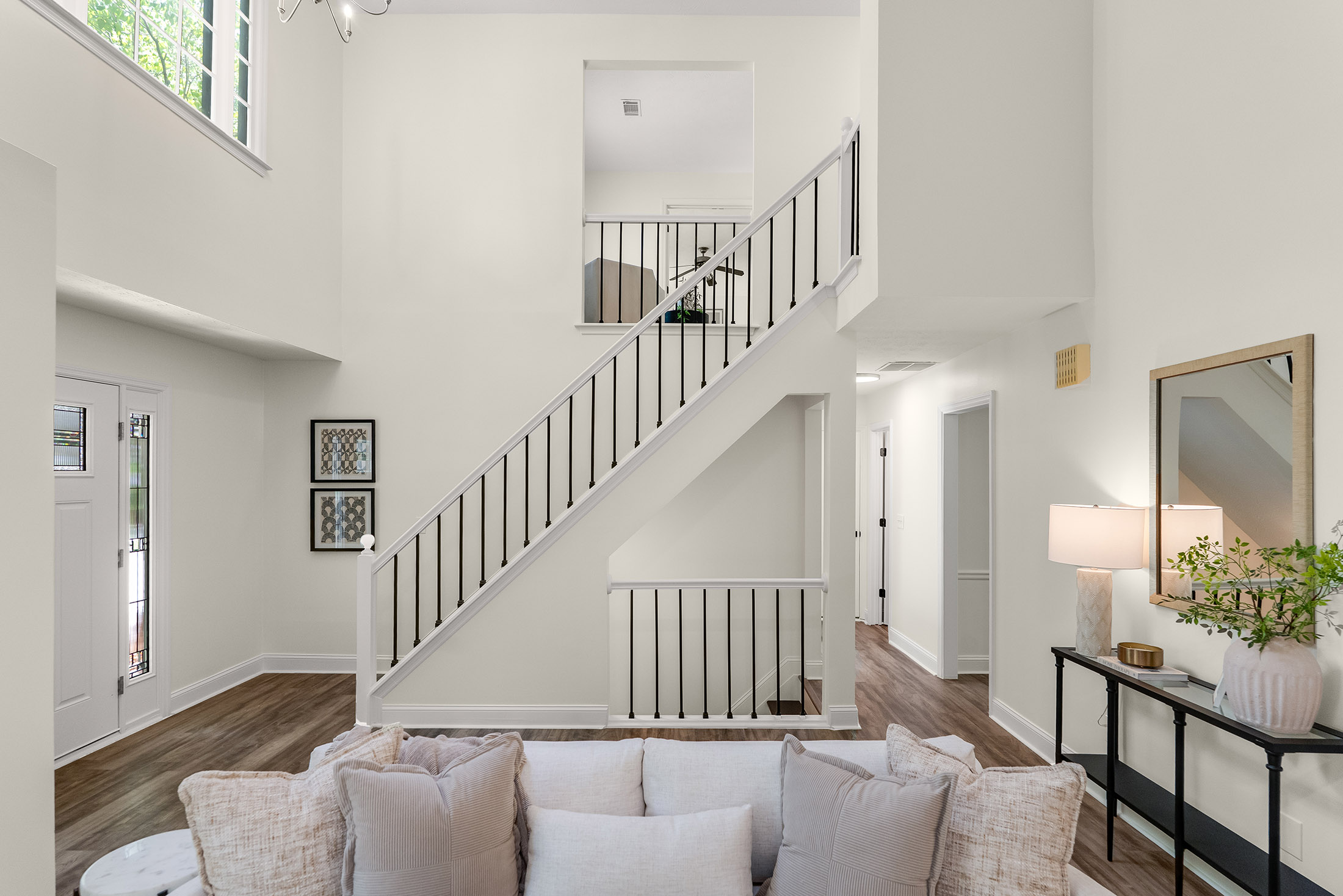  Exceptional Value in Mannings Ridge with Major Updates Throughout - 物件實景