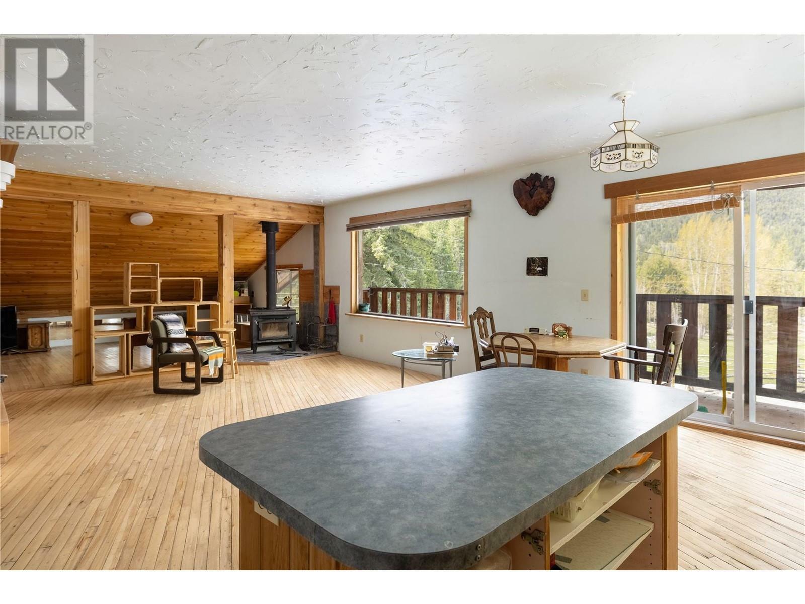 LUMBY, British Columbia, V0E 2G1, CA, 3 Bedrooms Bedrooms, ,2 BathroomsBathrooms,Residential,For Sale,1838495