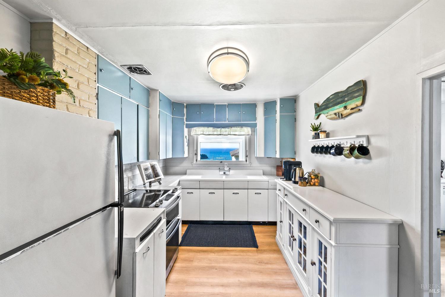 Elk, California, 95432, United States, 2 Bedrooms Bedrooms, ,2 BathroomsBathrooms,Residential,For Sale,1993242