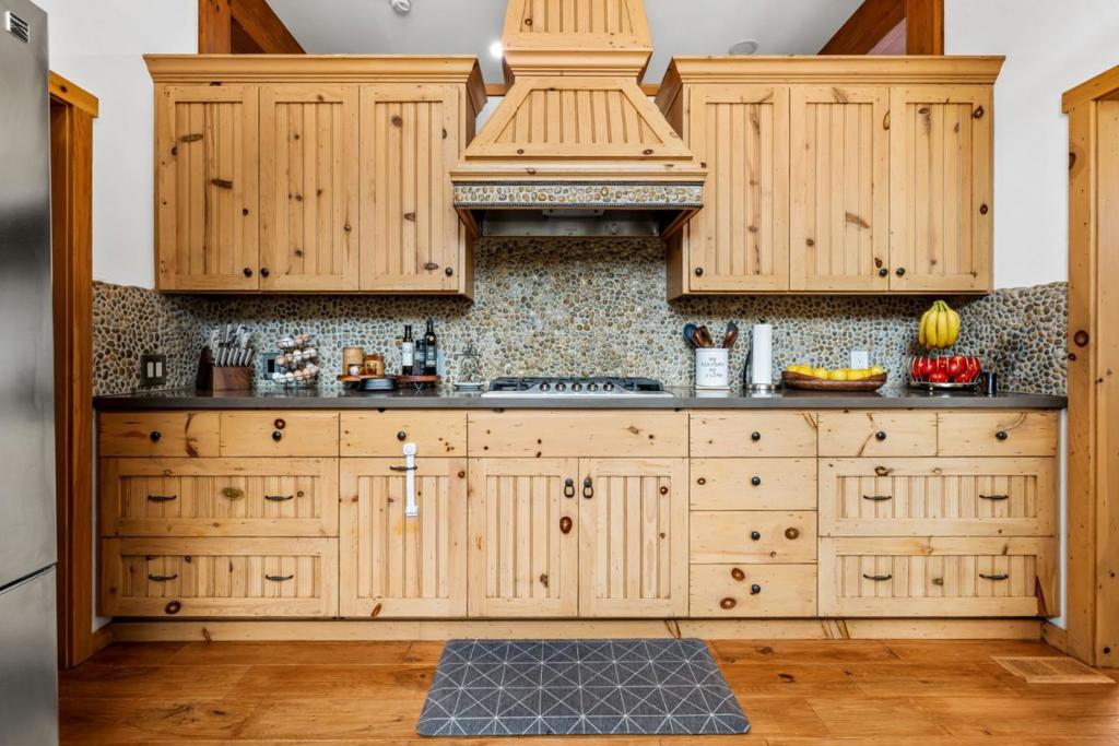 Salinas, California, 93907, United States, 3 Bedrooms Bedrooms, ,4 BathroomsBathrooms,Residential,For Sale,1974769