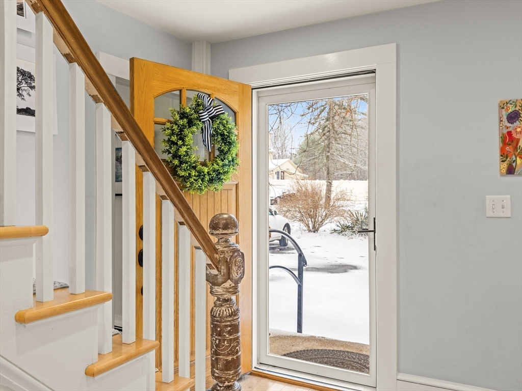 Concord, Massachusetts, 01742, United States, 2 Bedrooms Bedrooms, ,2 BathroomsBathrooms,Residential,For Sale,2001837