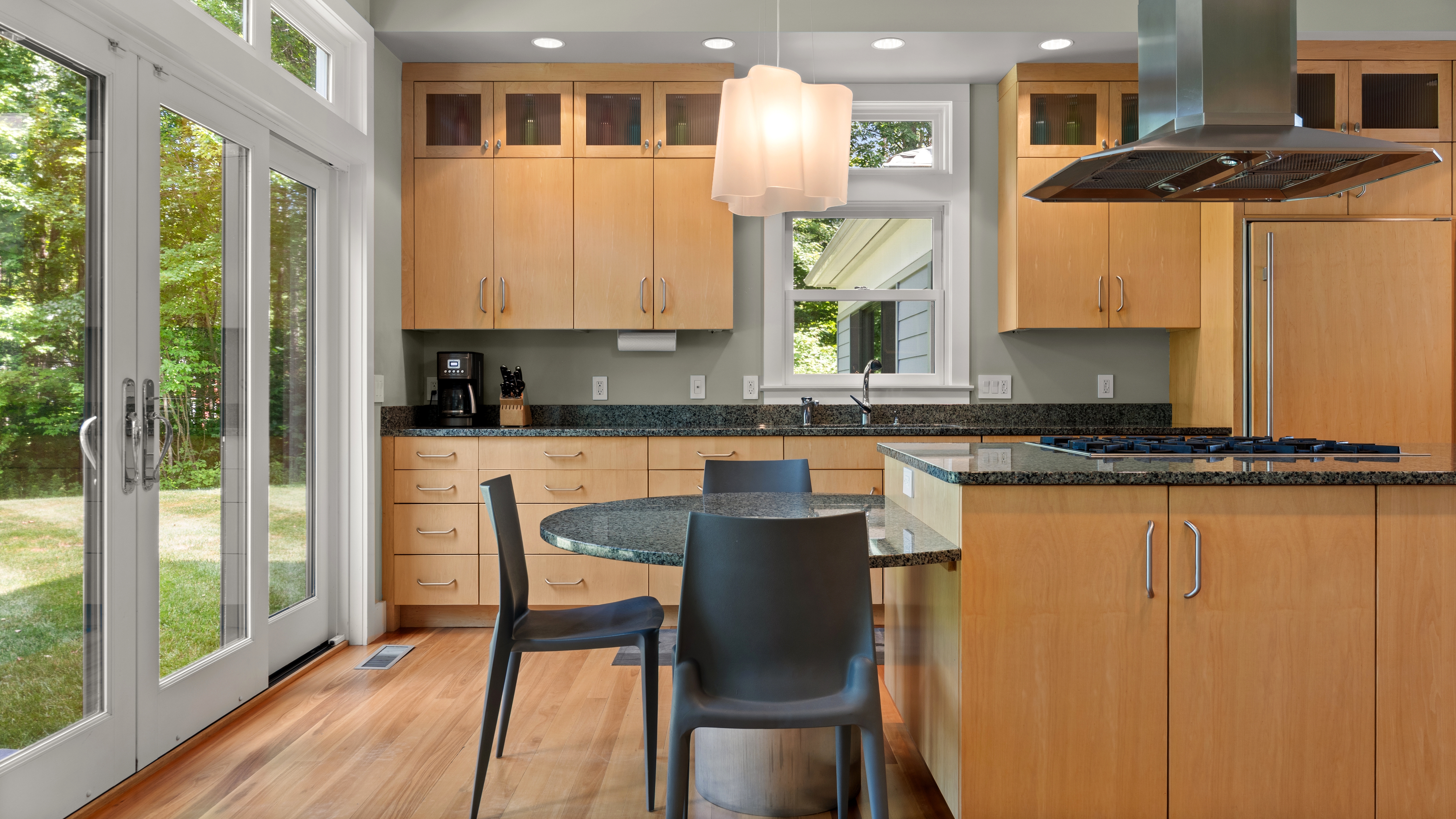  6-Acre Stockbridge Retreat: Contemporary Luxury with Views - 物件實景