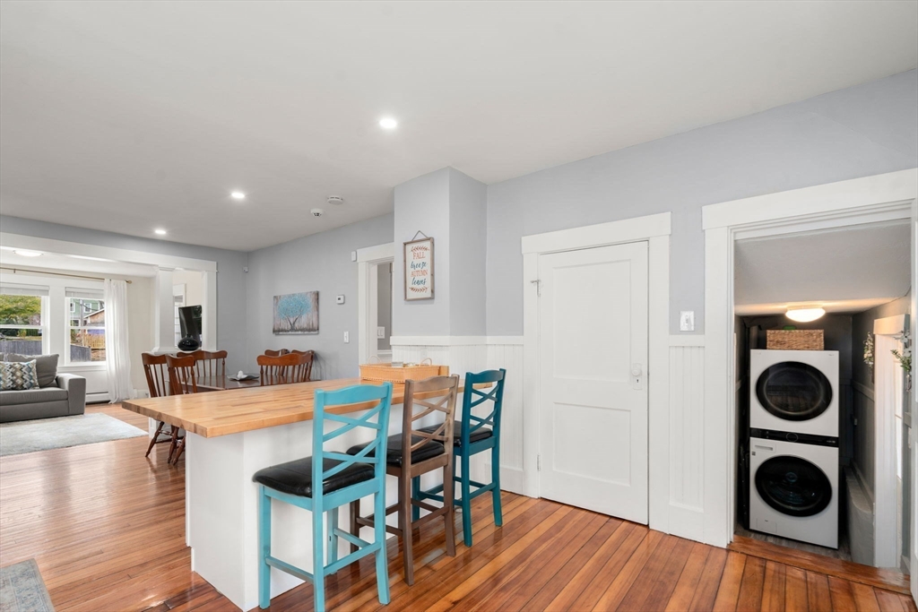 Maynard, Massachusetts, 01754, United States, 3 Bedrooms Bedrooms, ,2 BathroomsBathrooms,Residential,For Sale,1994472