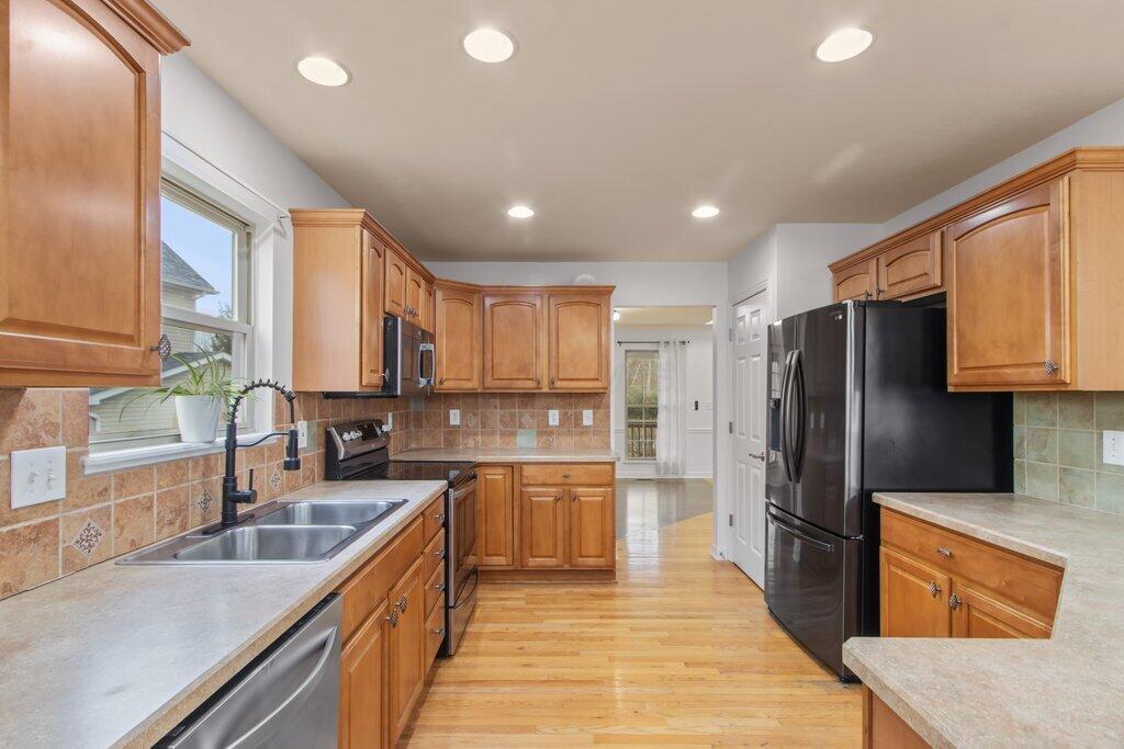 Lewis Center, Ohio, 43035, United States, 5 Bedrooms Bedrooms, ,3 BathroomsBathrooms,Residential,For Sale,2010957