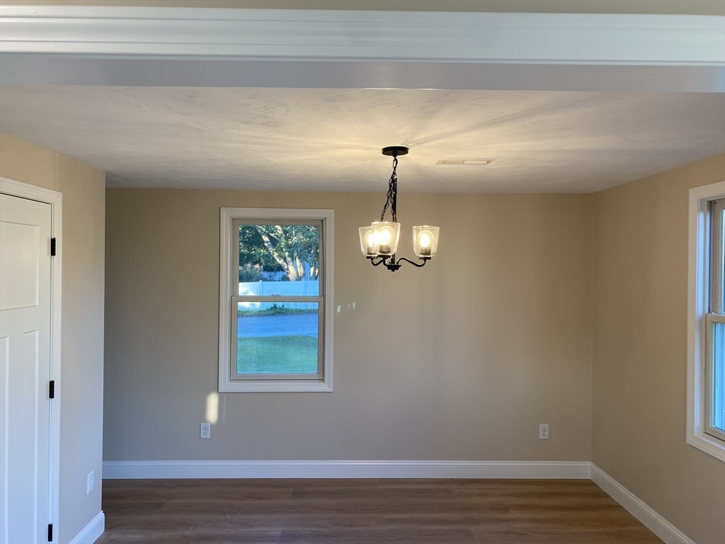 Bourne, Massachusetts, 02562, United States, 3 Bedrooms Bedrooms, ,2 BathroomsBathrooms,Residential,For Sale,1974604