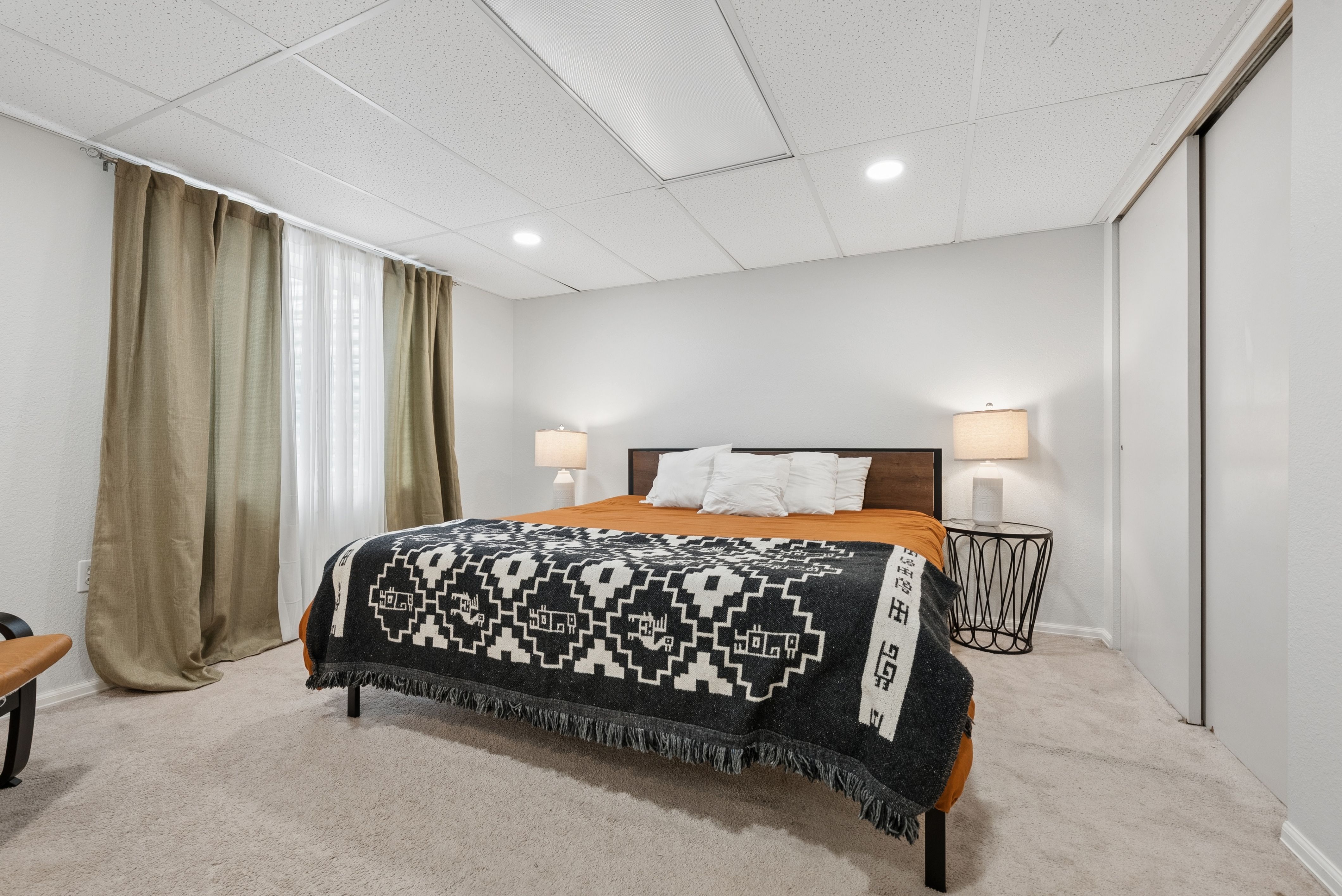  Tucked in a Quiet Cul-De-Sac in the Desirable Deza Estates - 物件實景