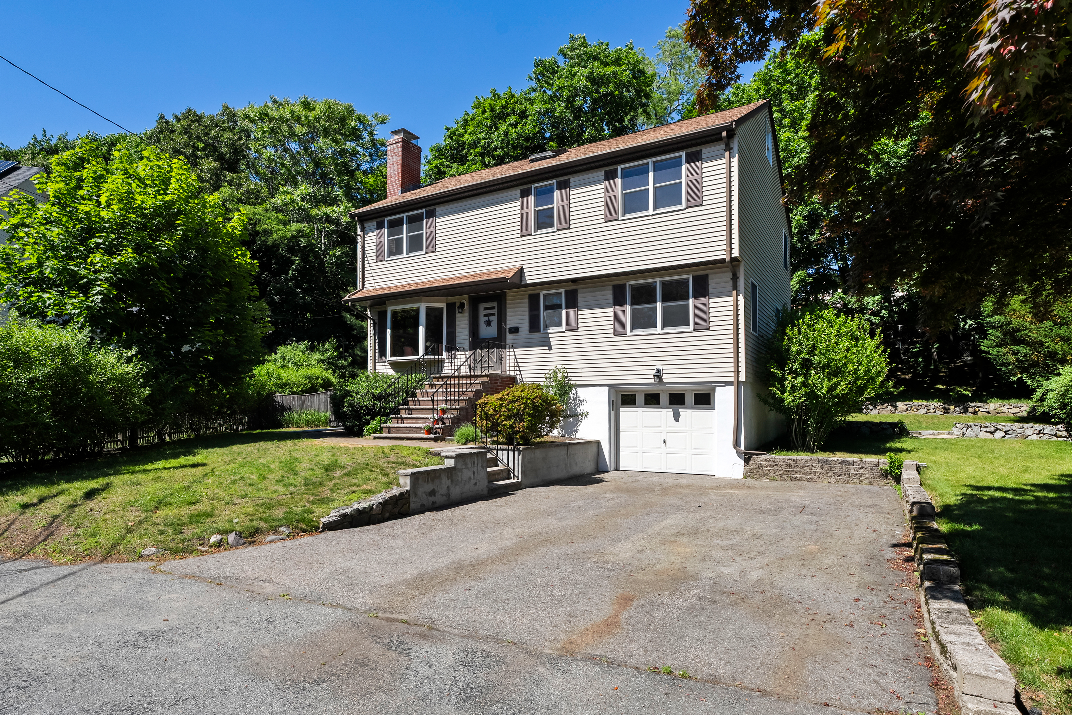  26 Lawrence Lane, Arlington, MA, 02474 - 物件實景