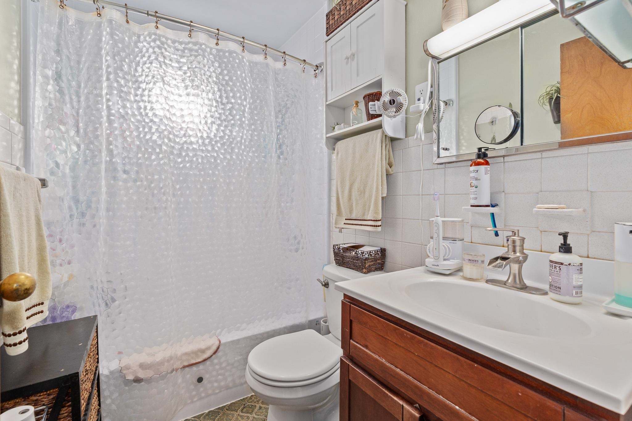 Secaucus, New Jersey, 08094, United States, 3 Bedrooms Bedrooms, ,3 BathroomsBathrooms,Residential,For Sale,1991974