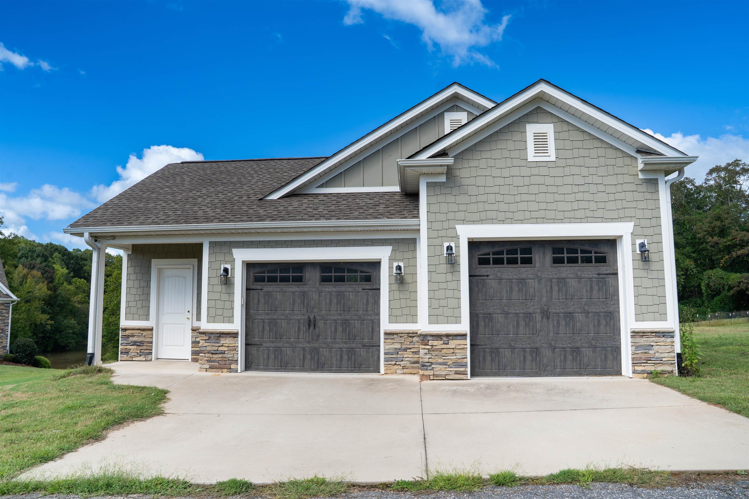 Inman, South Carolina, 29349, United States, 4 Bedrooms Bedrooms, ,4 BathroomsBathrooms,Residential,For Sale,2005509