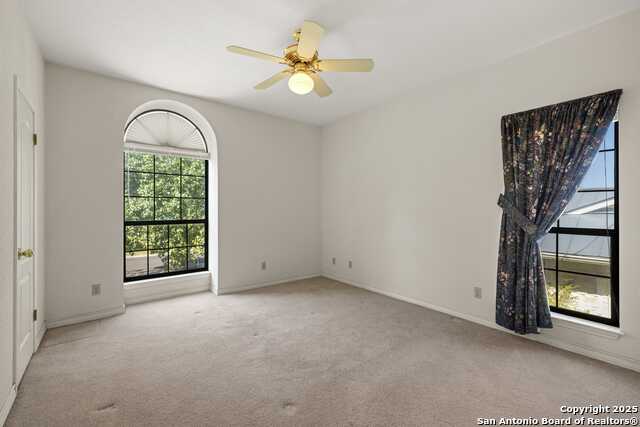 Kerrville, Texas, 78028, United States, 3 Bedrooms Bedrooms, ,4 BathroomsBathrooms,Residential,For Sale,1910535