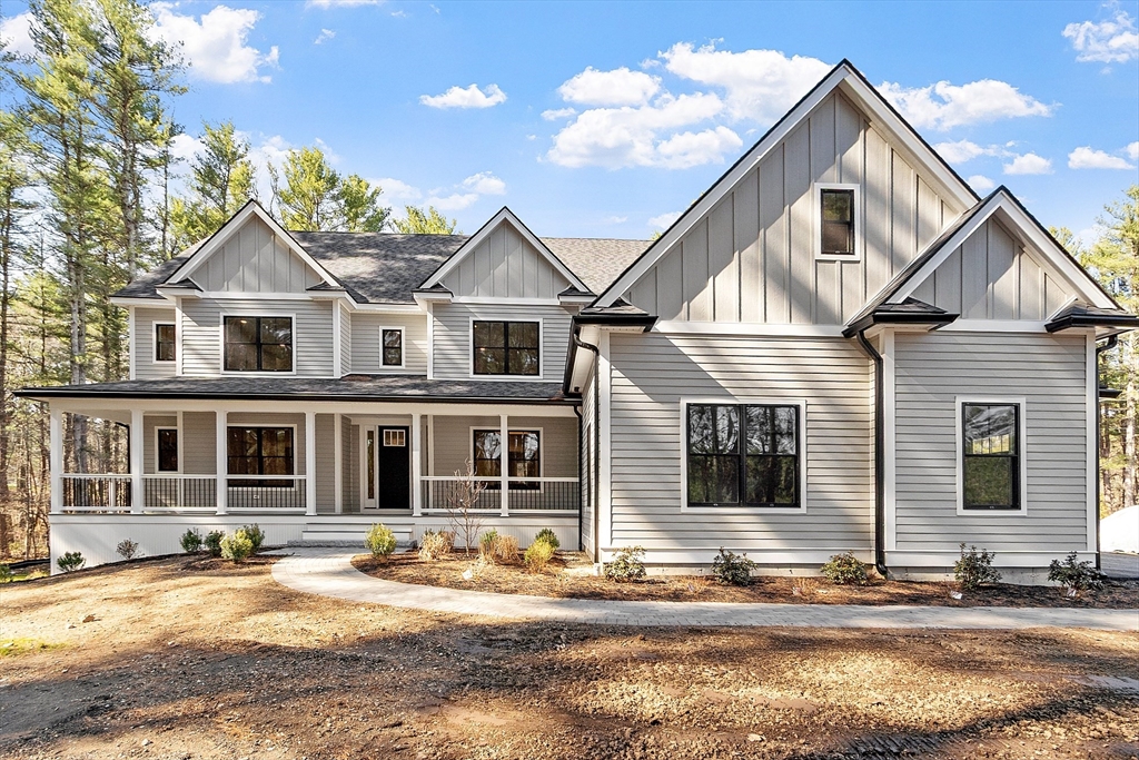 Carlisle, Massachusetts, 01741, United States, 5 Bedrooms Bedrooms, ,6 BathroomsBathrooms,Residential,For Sale,1792781