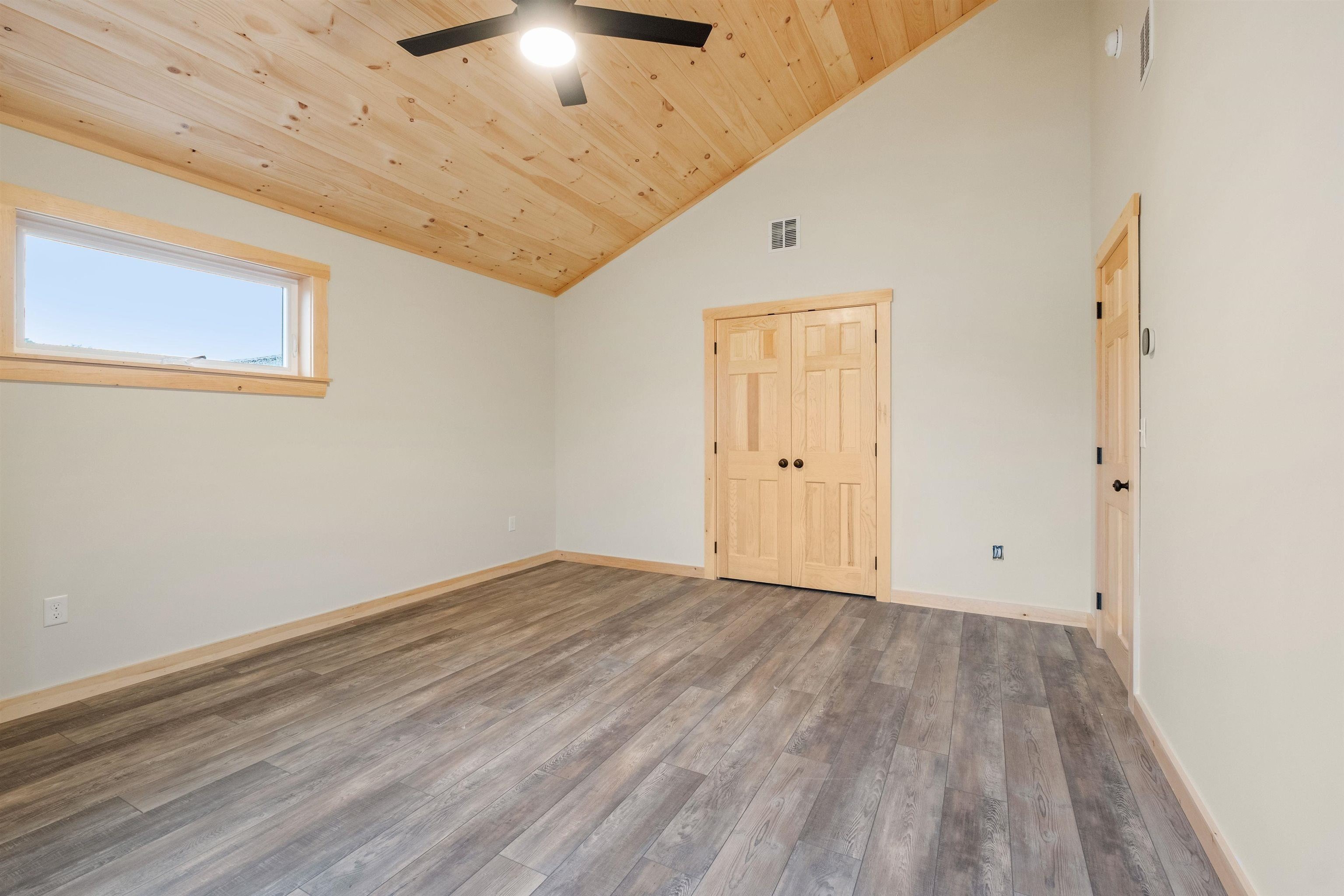 Thornton, New Hampshire, 03285, United States, 3 Bedrooms Bedrooms, ,3 BathroomsBathrooms,Residential,For Sale,1974297