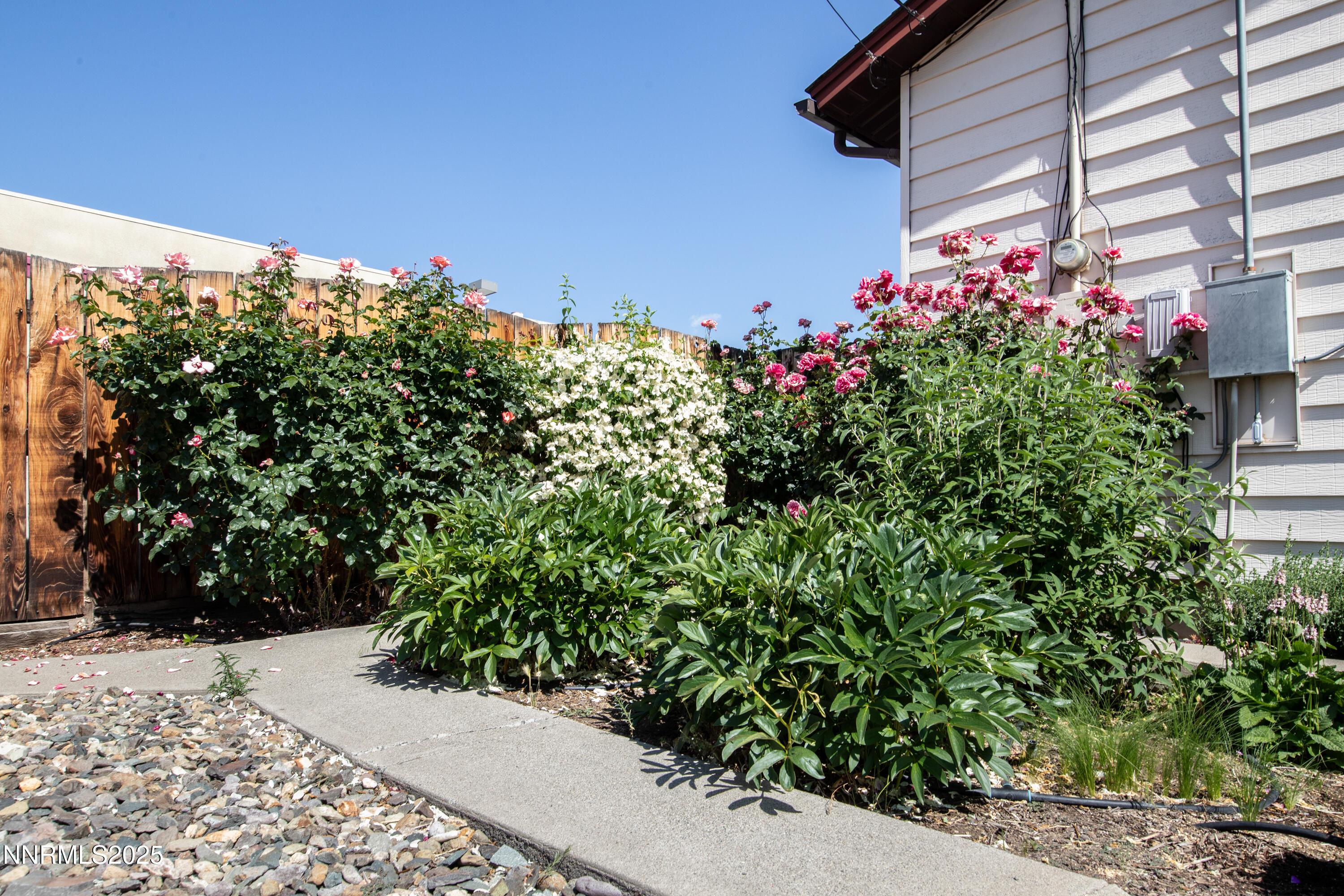 Reno, Nevada, 89503, United States, 4 Bedrooms Bedrooms, ,2 BathroomsBathrooms,Residential,For Sale,1849793