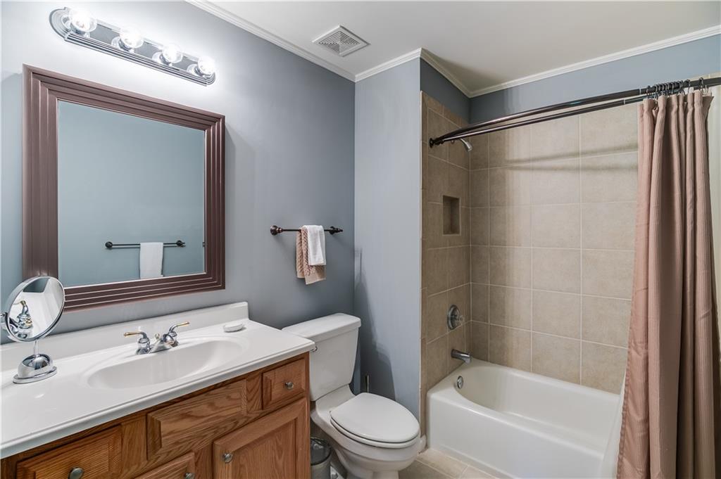 Gainesville, Georgia, 30506, United States, 4 Bedrooms Bedrooms, ,4 BathroomsBathrooms,Residential,For Sale,1938316