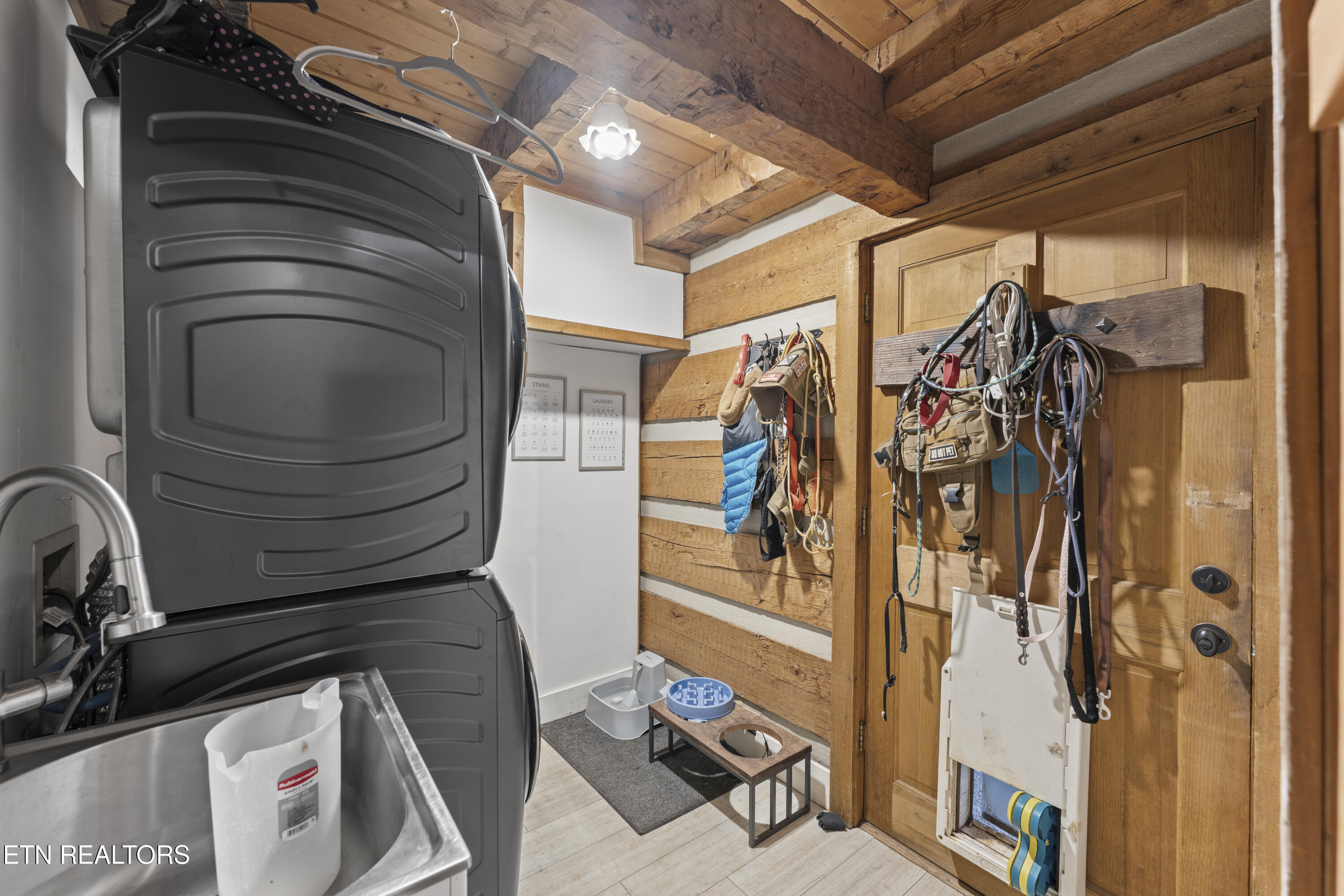 Knoxville, Tennessee, 37922, United States, 4 Bedrooms Bedrooms, ,4 BathroomsBathrooms,Residential,For Sale,1977894