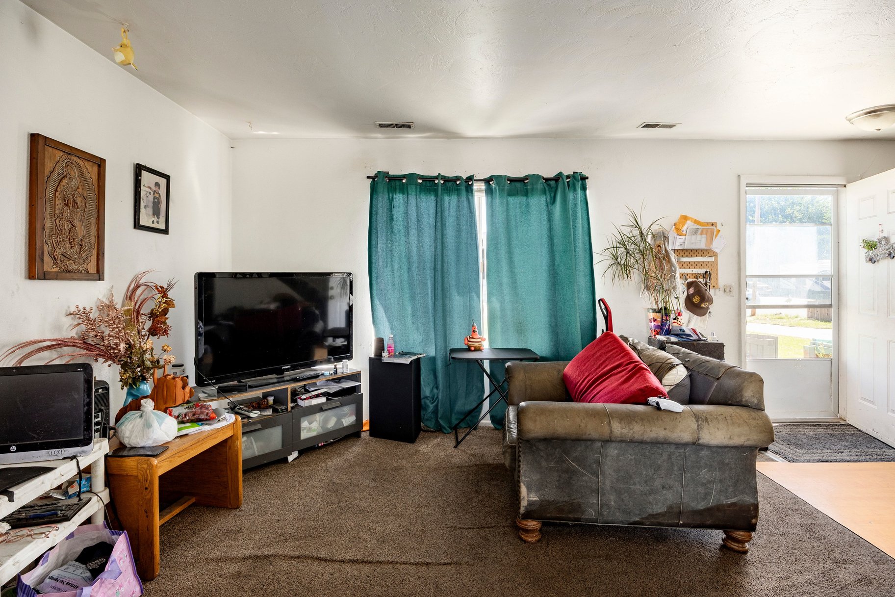  Turnkey Duplex Opportunity with Long-Term Tenant in Place - 物件實景
