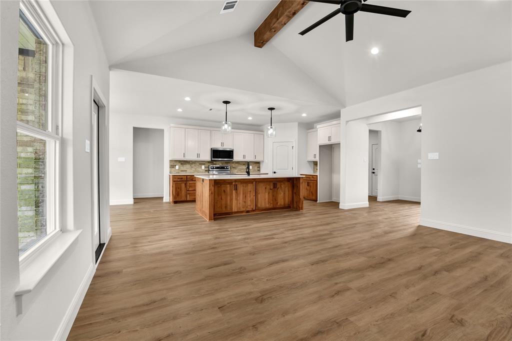 Millsap, Texas, 76066, United States, 4 Bedrooms Bedrooms, ,3 BathroomsBathrooms,Residential,For Sale,1980823