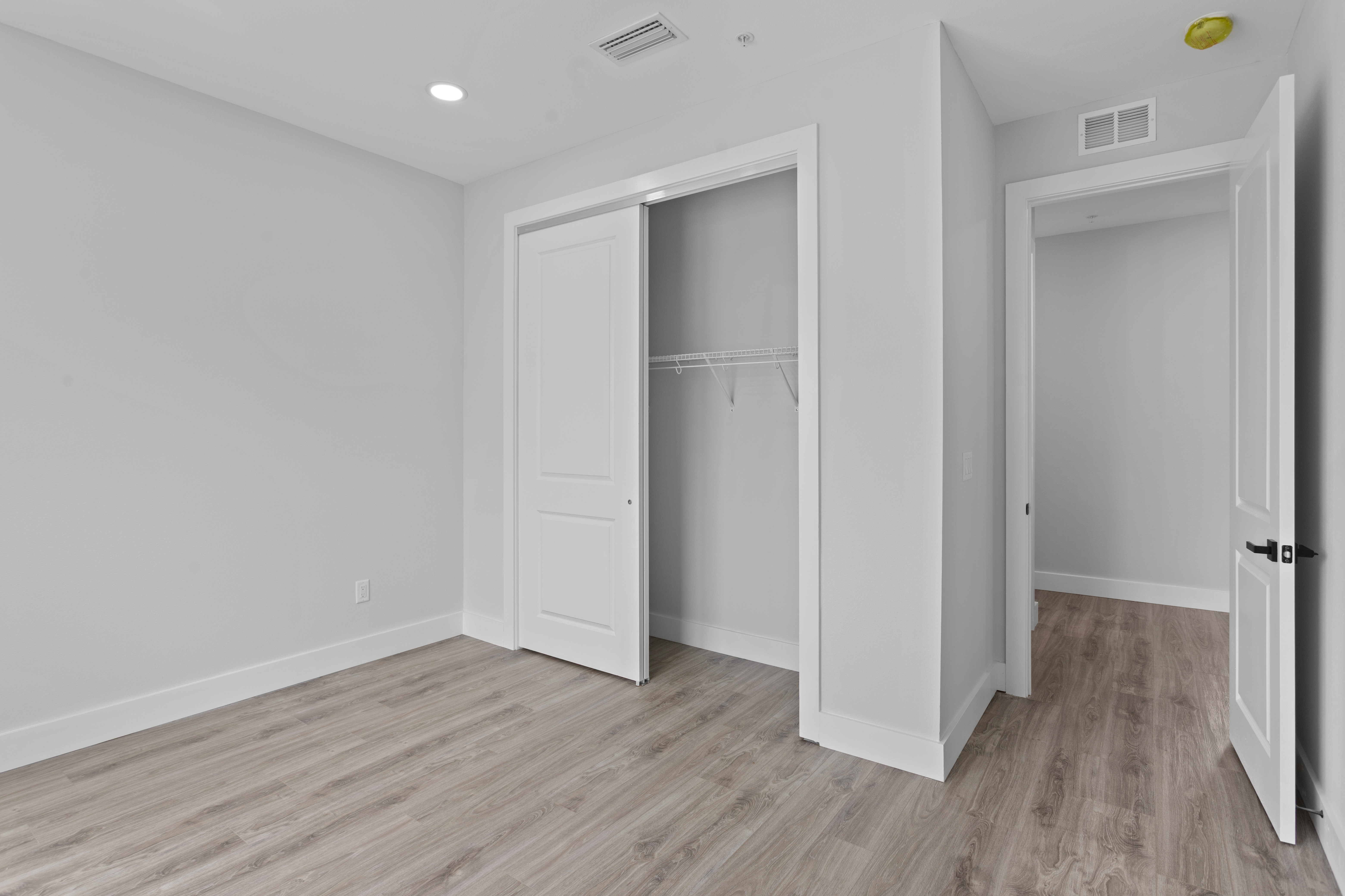 11605 1st St E # 6, Treasure Island, Florida, 33706, United States, 5 Bedrooms Bedrooms, ,4 BathroomsBathrooms,Residential,For Sale,11605 1st St E # 6,1423678