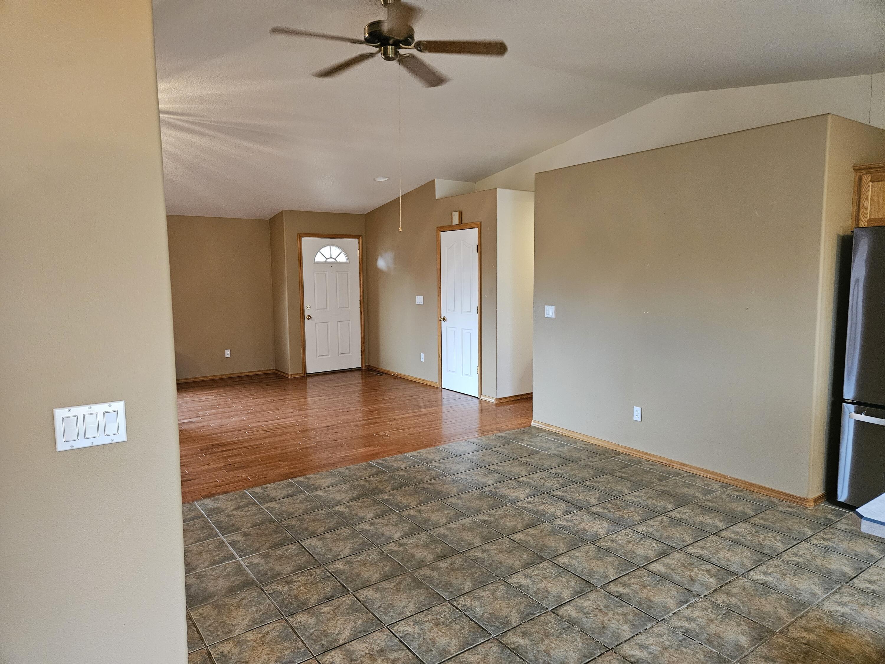Redmond, Oregon, 97756, United States, 3 Bedrooms Bedrooms, ,2 BathroomsBathrooms,Residential,For Sale,1931963