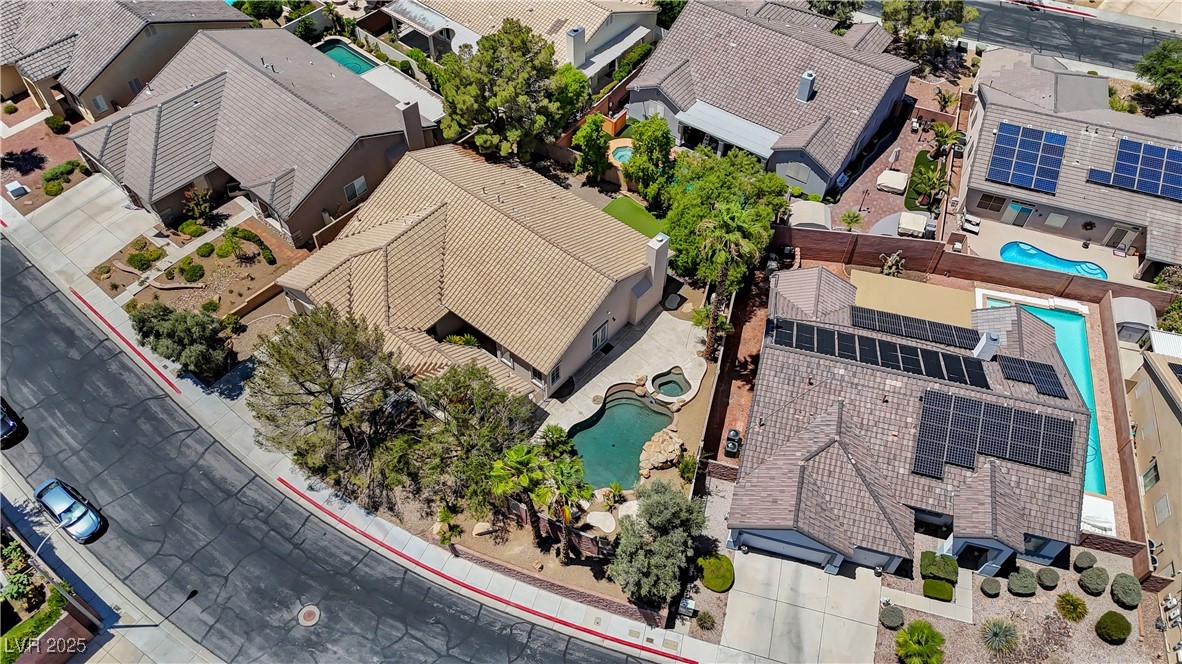 Henderson, Nevada, 89052, United States, 5 Bedrooms Bedrooms, ,2 BathroomsBathrooms,Residential,For Sale,1897207