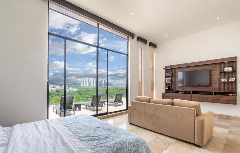 Querétaro, Querétaro, 76230, Mexico, 3 Bedrooms Bedrooms, ,4 BathroomsBathrooms,Residential,For Sale,1940235