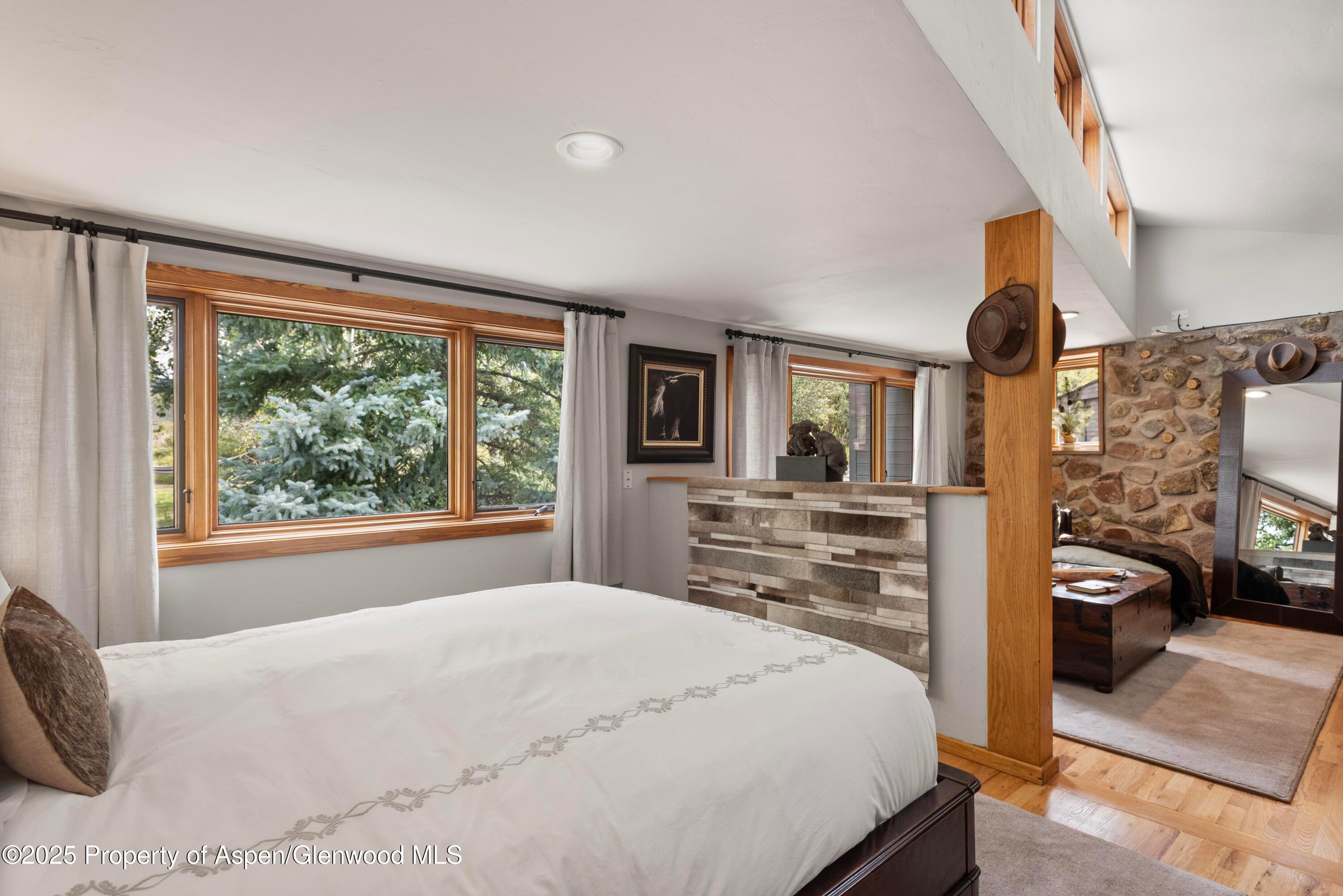 Aspen, Colorado, 81611, United States, 3 Bedrooms Bedrooms, ,4 BathroomsBathrooms,Residential,For Sale,1932450