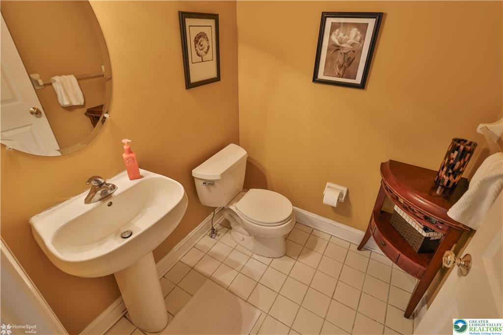 Easton, Pennsylvania, 18040, United States, 4 Bedrooms Bedrooms, ,3 BathroomsBathrooms,Residential,For Sale,1984149