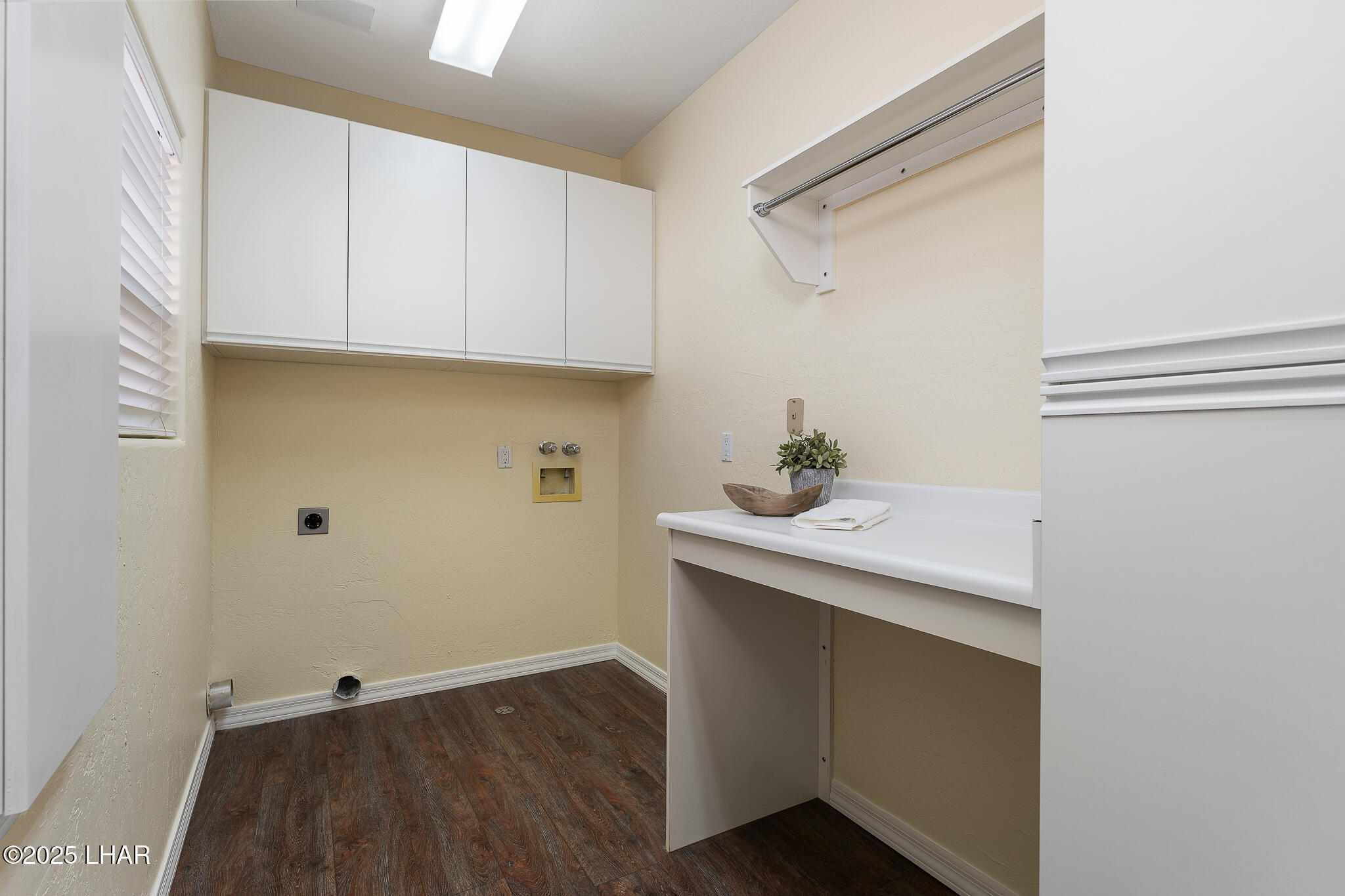 Lake Havasu City, Arizona, 86406, United States, 3 Bedrooms Bedrooms, ,2 BathroomsBathrooms,Residential,For Sale,1846694