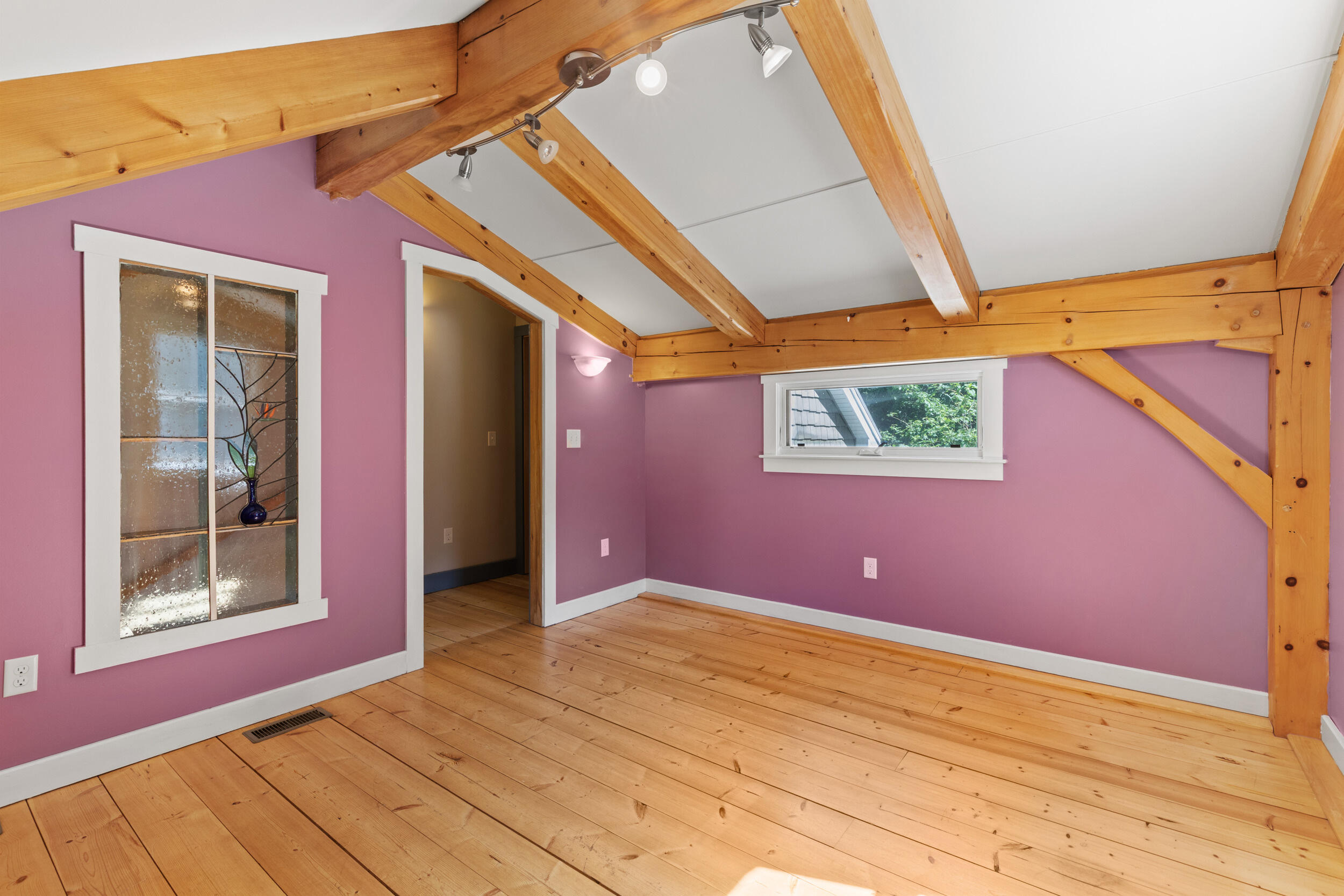 Windham, Maine, 04062, United States, 3 Bedrooms Bedrooms, ,4 BathroomsBathrooms,Residential,For Sale,1937682