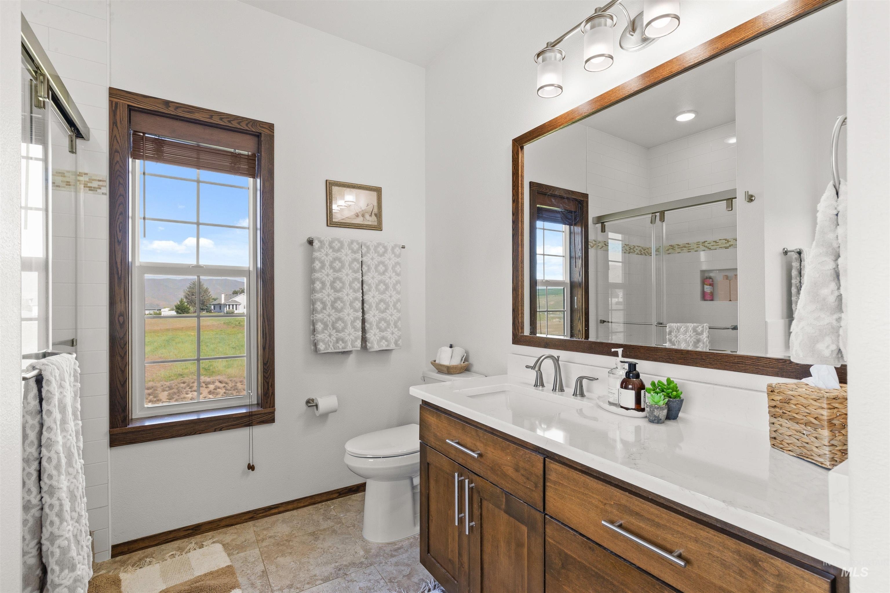 Clarkston, Washington, 99403, United States, 4 Bedrooms Bedrooms, ,3 BathroomsBathrooms,Residential,For Sale,1976590