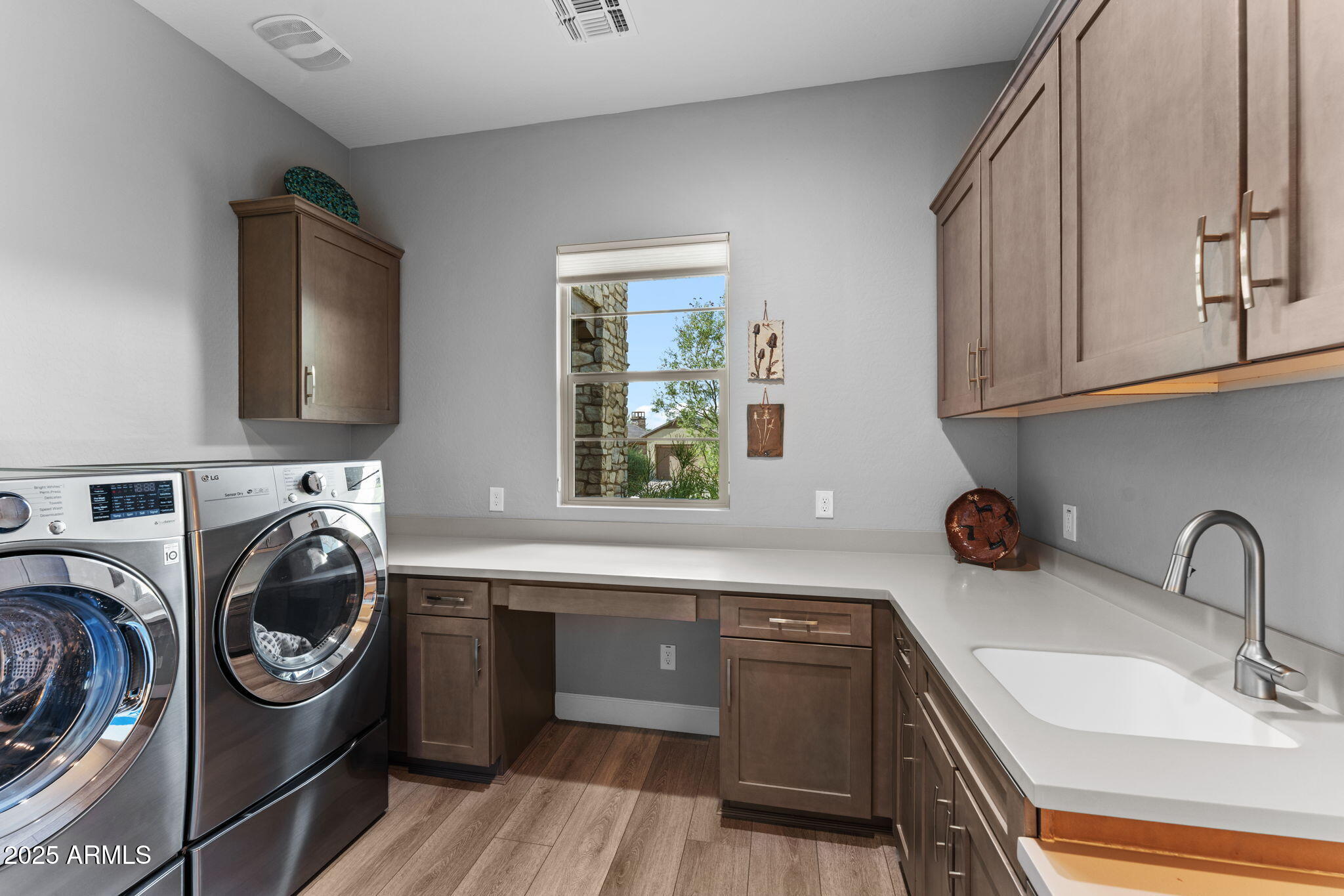 Wickenburg, Arizona, 85390, United States, 3 Bedrooms Bedrooms, ,4 BathroomsBathrooms,Residential,For Sale,1974680