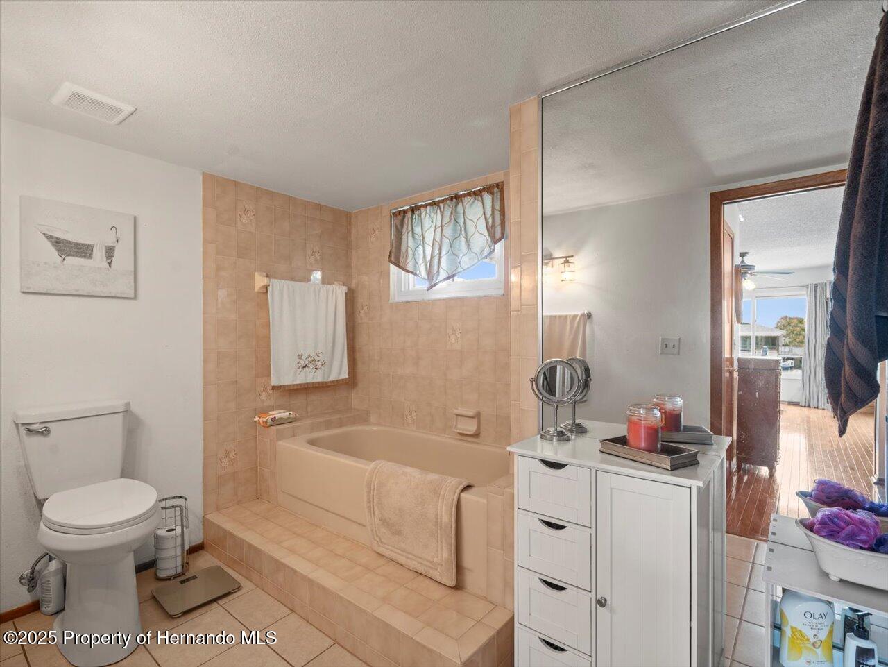 Hernando Beach, Florida, 34607, United States, 5 Bedrooms Bedrooms, ,4 BathroomsBathrooms,Residential,For Sale,1902027