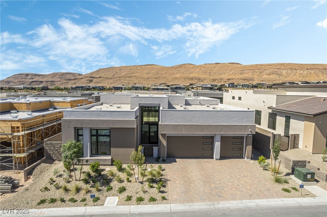 Las Vegas, Nevada, 89135, United States, 4 Bedrooms Bedrooms, ,5 BathroomsBathrooms,Residential,For Sale,1974959