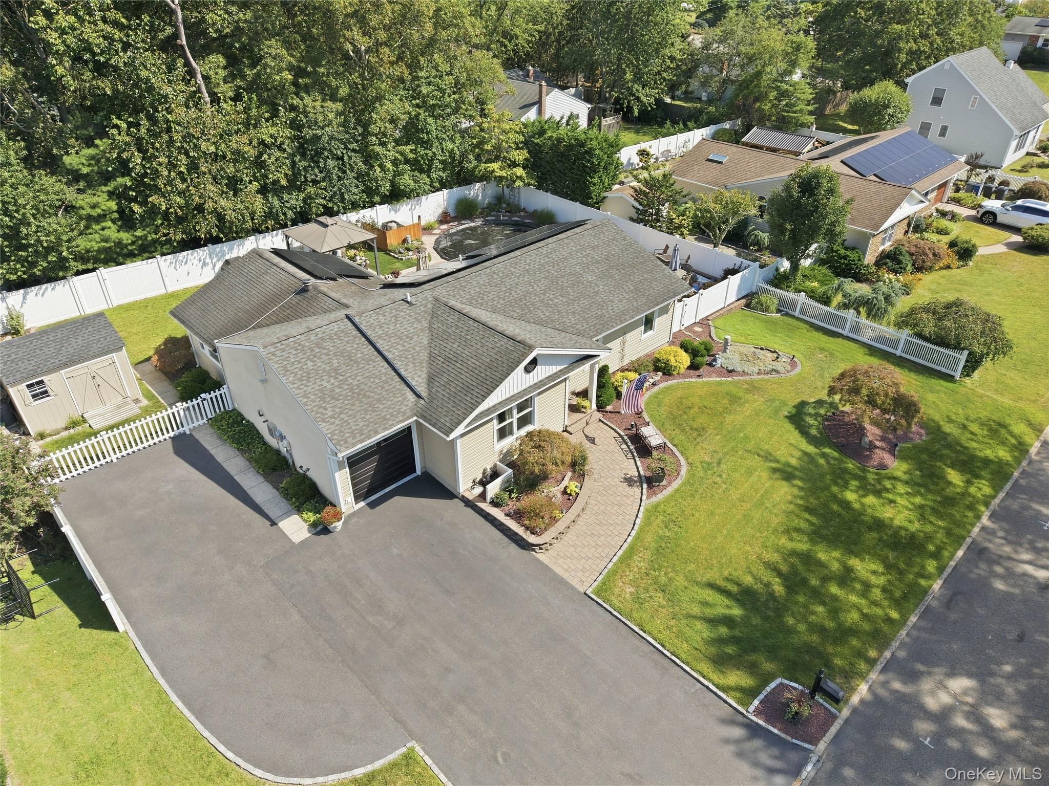  139 N Summit Avenue, Patchogue, NY, 11772 - 物件實景