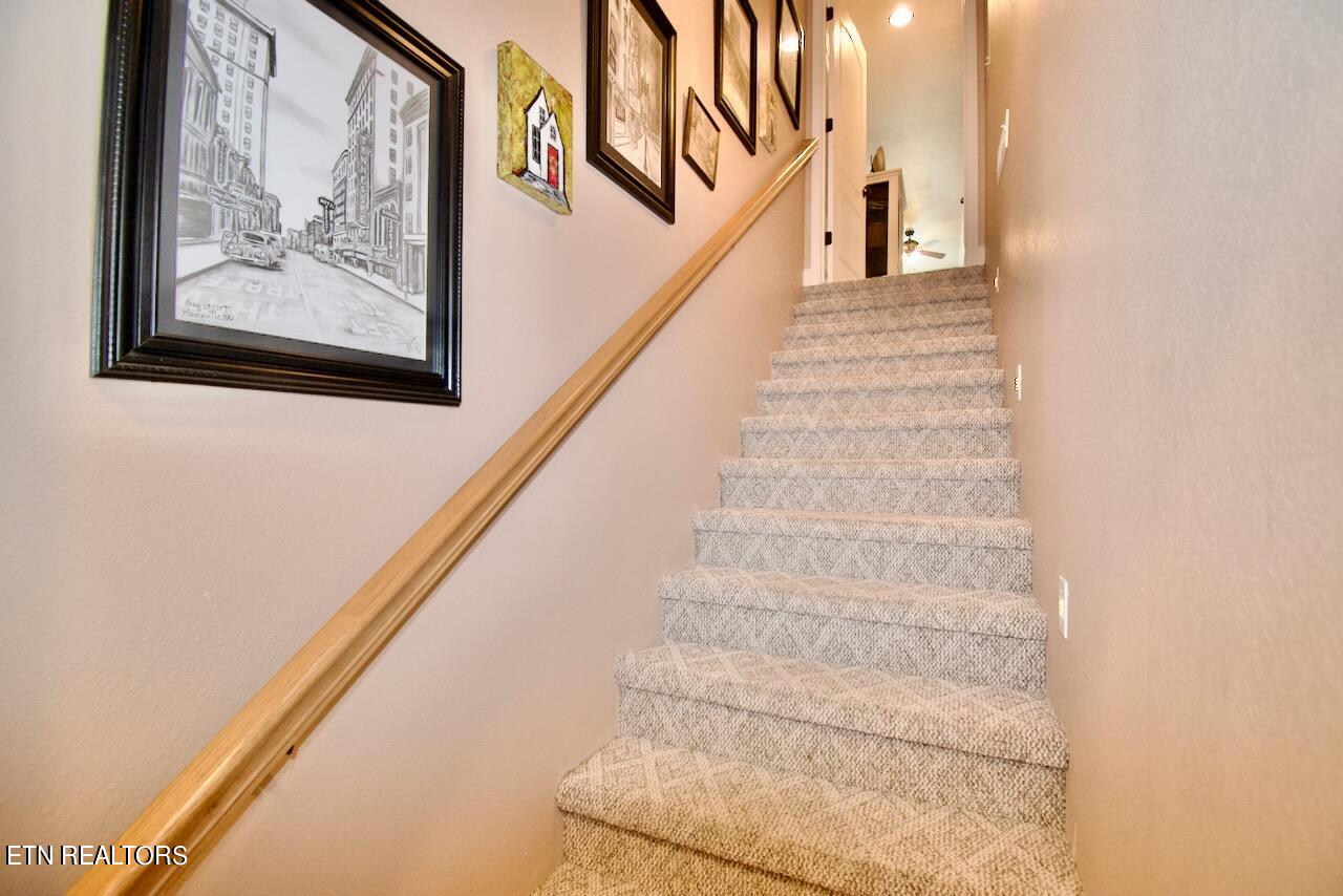 118 Oohleeno Way, Loudon, Tennessee, 37774, United States, 4 Bedrooms Bedrooms, ,3 BathroomsBathrooms,Residential,For Sale,118 Oohleeno Way,1640247