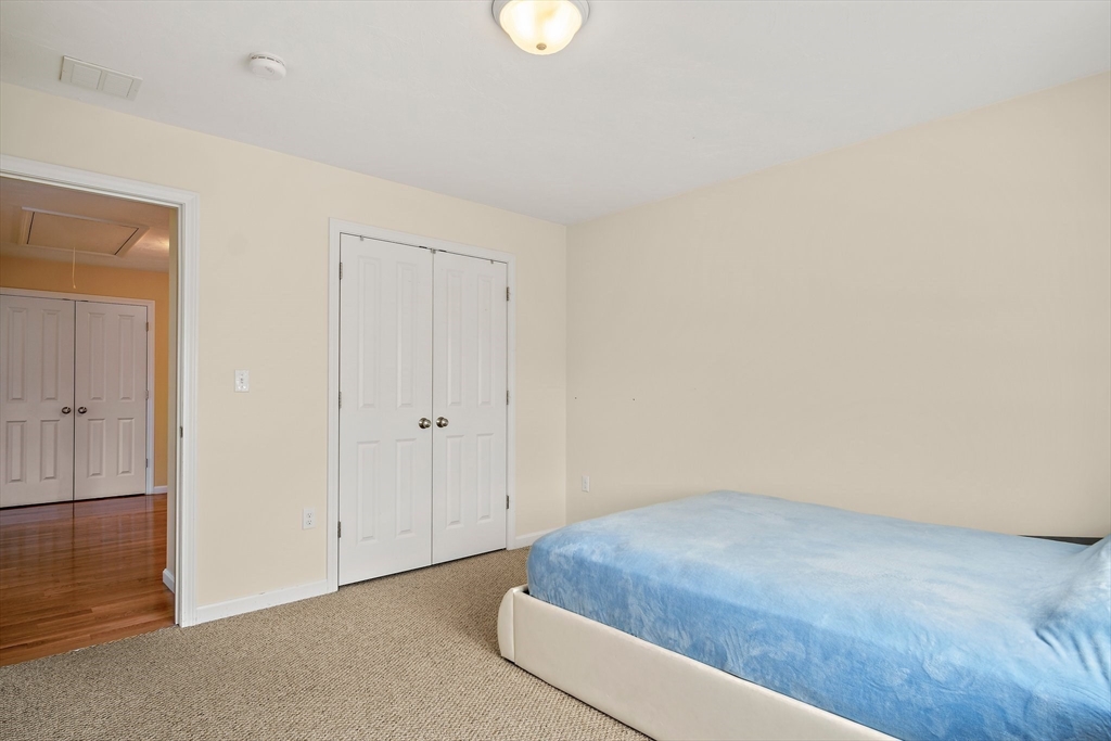 Rockland, Massachusetts, 02370, United States, 4 Bedrooms Bedrooms, ,3 BathroomsBathrooms,Residential,For Sale,1898711
