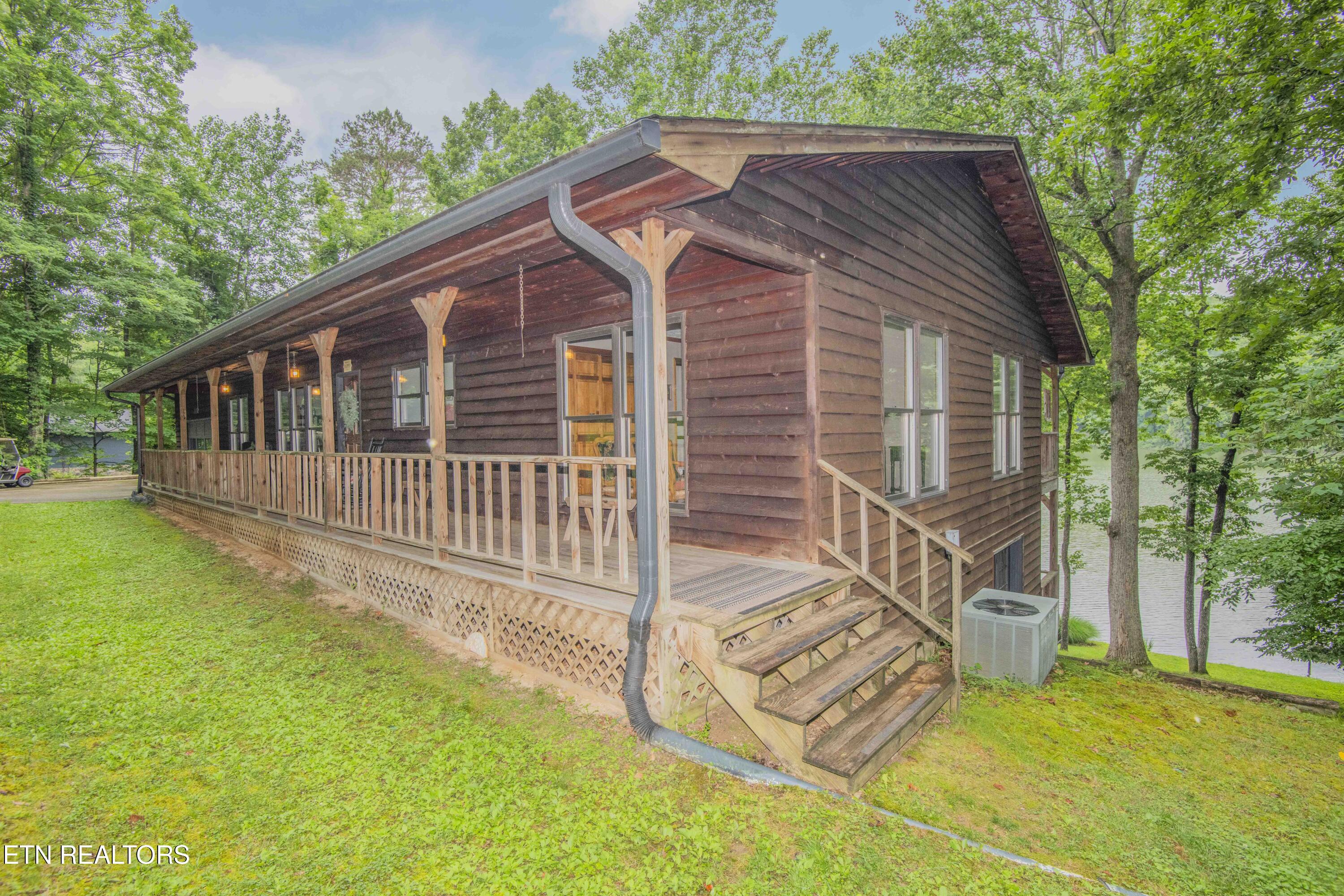 Kingston, Tennessee, 37763, United States, 3 Bedrooms Bedrooms, ,3 BathroomsBathrooms,Residential,For Sale,2013795